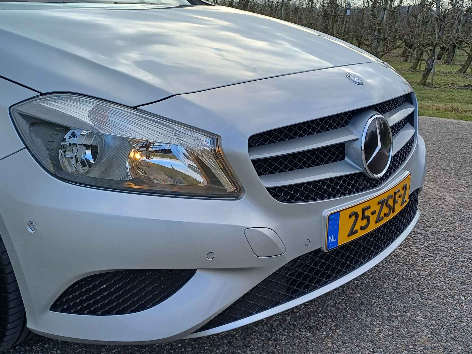 Mercedes-Benz A-Klasse 180 /Pano/Leer/Cam/Navi/Cruise/17"/Stoel verw./Tel/ - 21/47