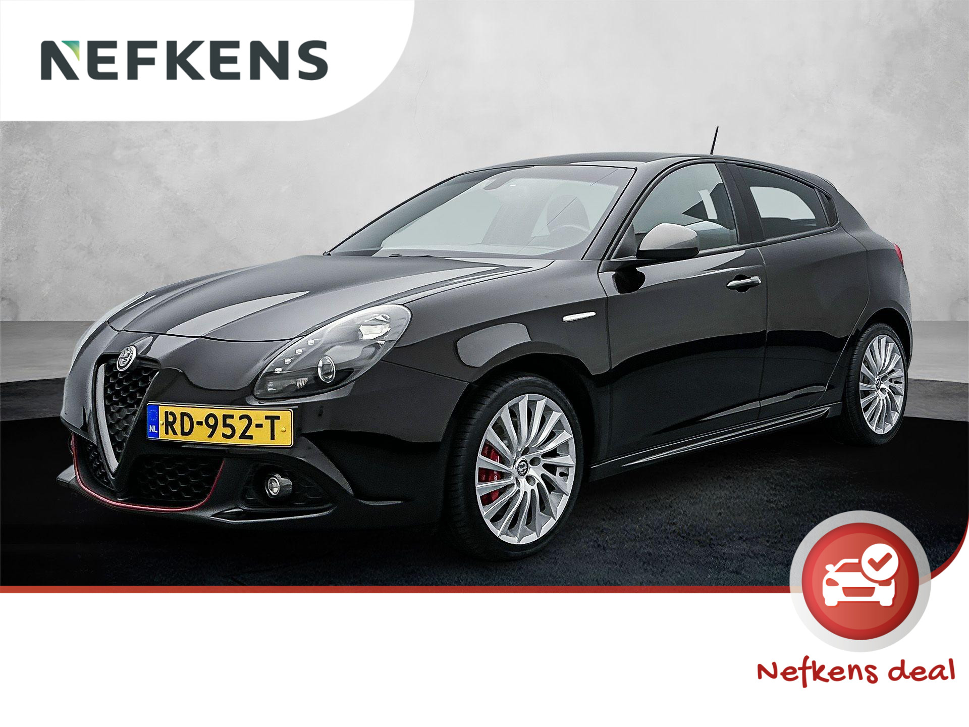 Alfa Romeo Giulietta Super 170 pk Automaat | Navigatie | Parkeersensoren Achter | Lederen Bekleding | Voorstoelen Verwarmd | LED Dagrijverlichting | Schakelflippers op Stuur | Start/Stop Systeem | Climate Control | Cruise Control | 18" Lichtmetalen Velgen |