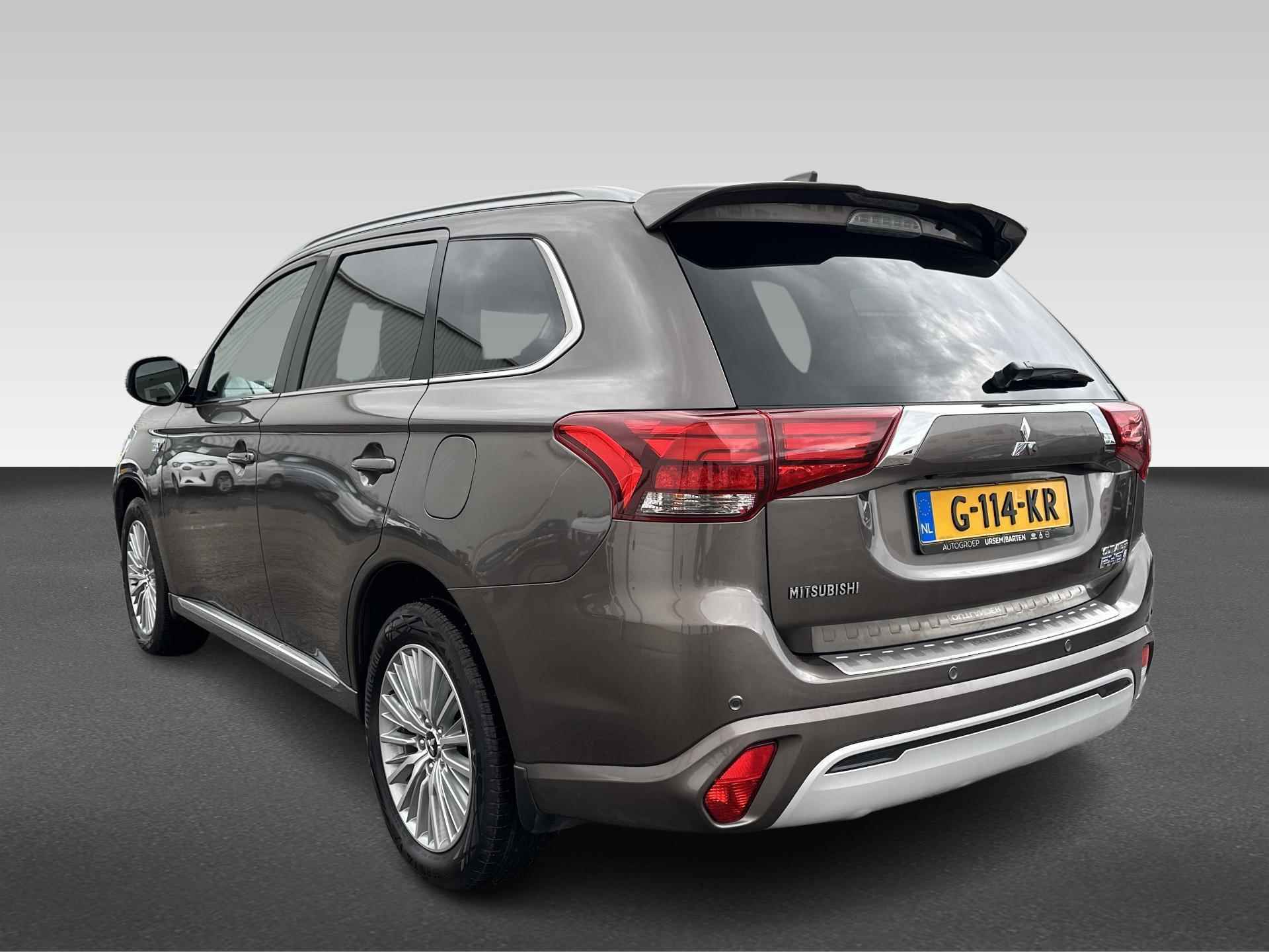 Mitsubishi Outlander 2.4 PHEV Pure+ - 3/26