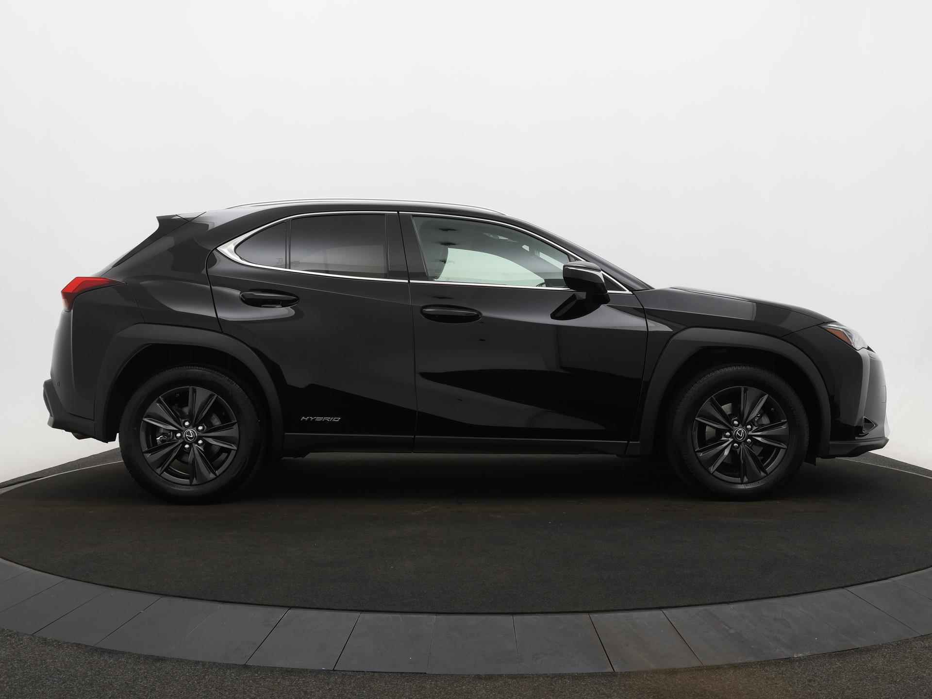 Lexus UX 250h First Edition | Navigatie | Apple Carplay | Android Auto | Stoelverwarming | Stuurwielverwarming | - 10/27