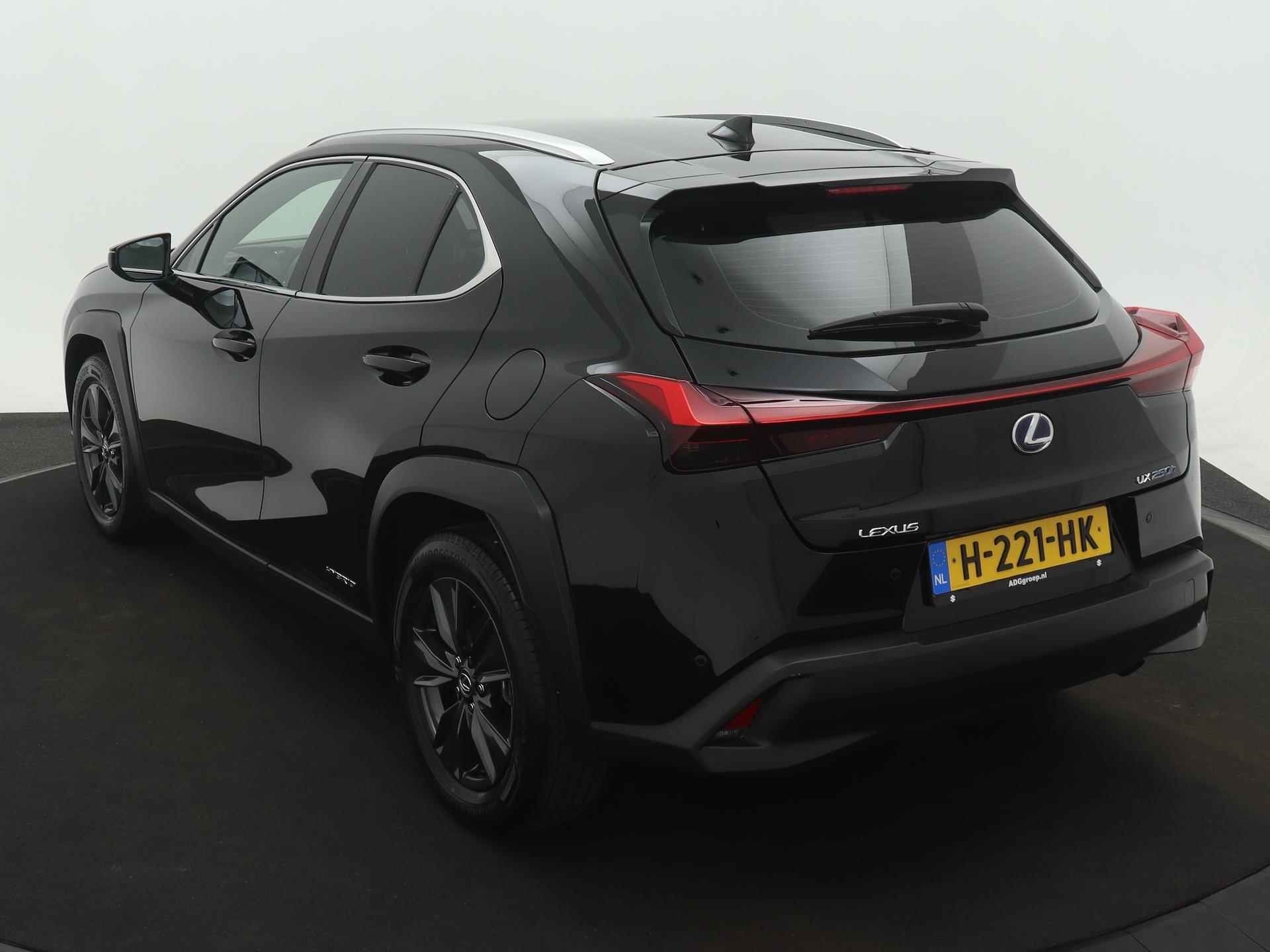 Lexus UX 250h First Edition | Navigatie | Apple Carplay | Android Auto | Stoelverwarming | Stuurwielverwarming | - 11/27