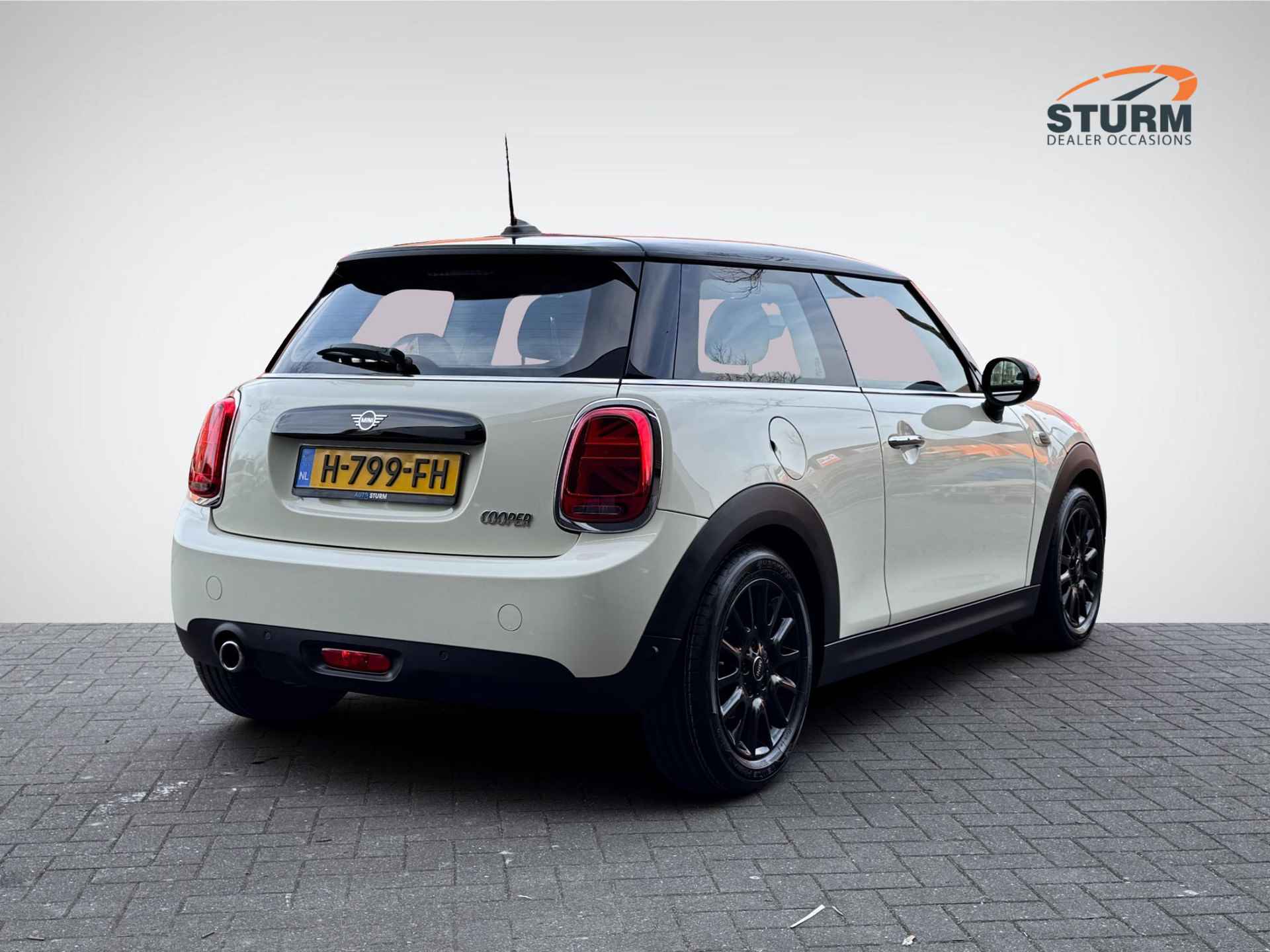 Mini Mini 1.5 Cooper Pepper | Navigatie Full-Map | Cruise Control | Park. Sensor | LED Koplampen | Keyless Entry | Airco | Bluetooth Tel. | Rijklaarprijs! - 4/34