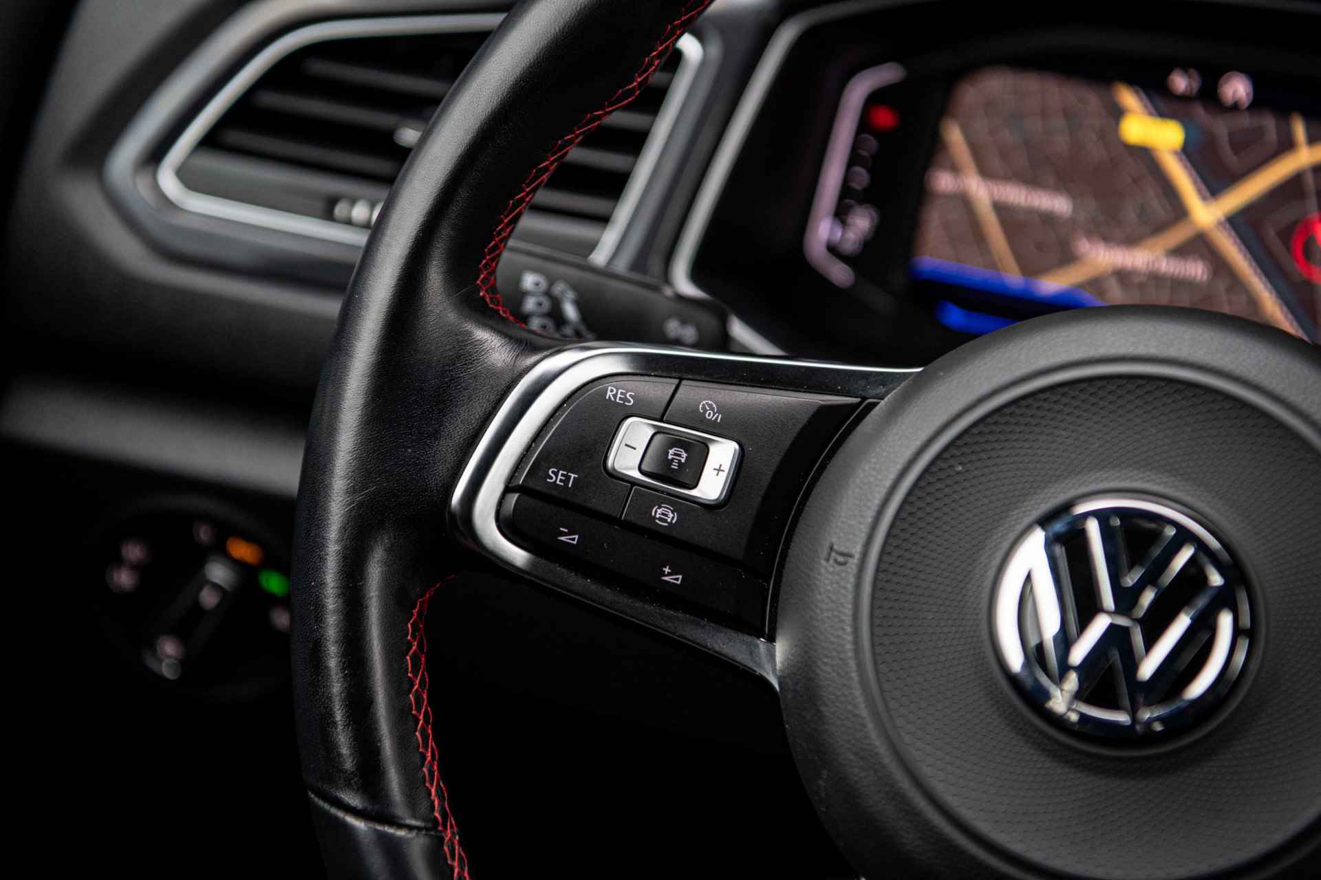 Volkswagen T-Roc 1.0 TSi 115 pk Sport+ | Full LED | Winter | Navigatie | Virtual Cockpit - 13/43