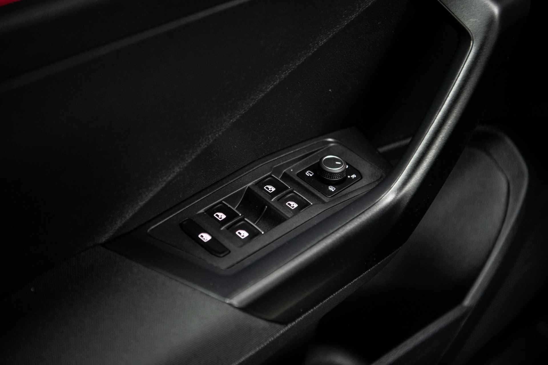 Volkswagen T-Roc 1.0 TSi 115 pk Sport+ | Full LED | Winter | Navigatie | Virtual Cockpit - 32/43