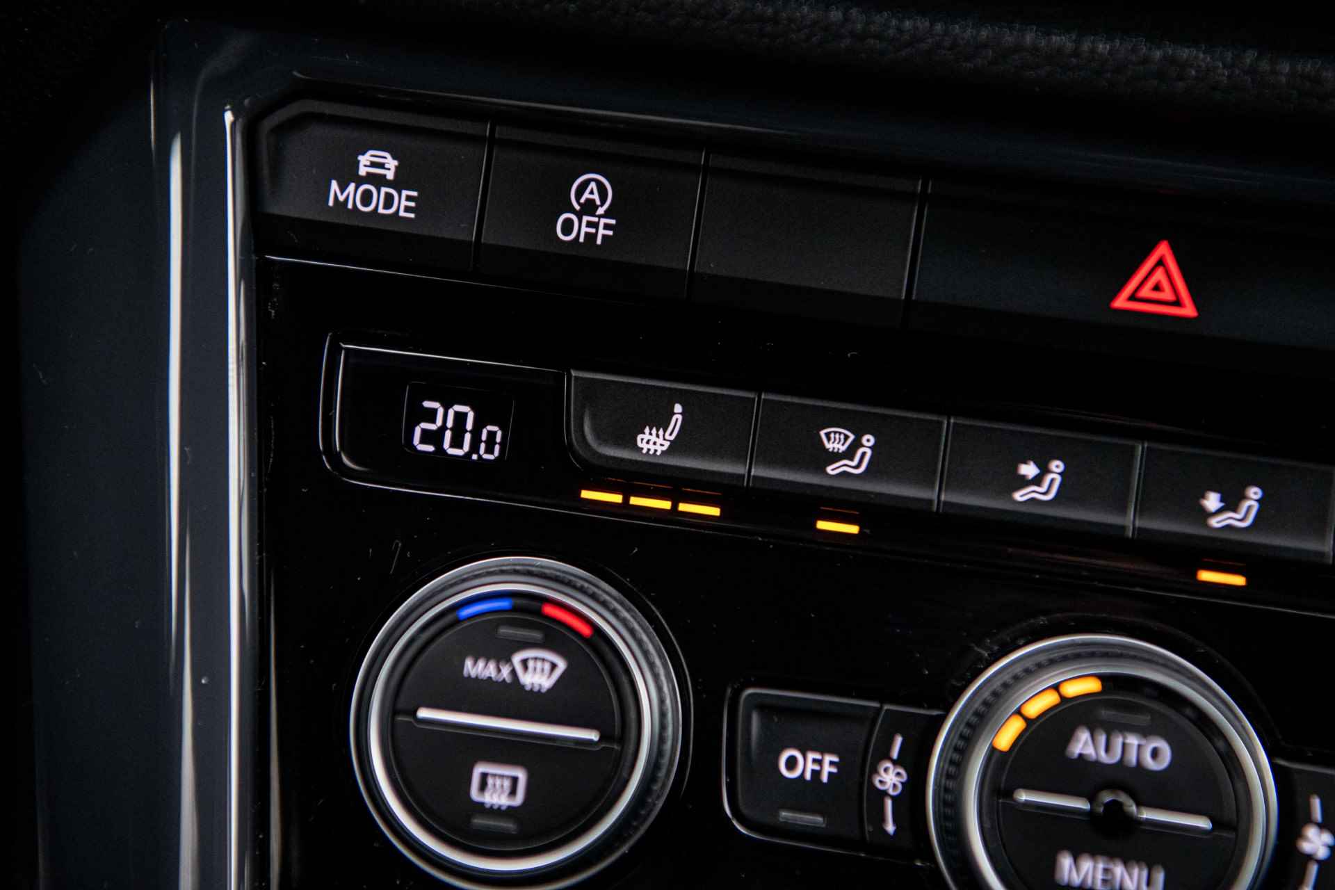 Volkswagen T-Roc 1.0 TSi 115 pk Sport+ | Full LED | Winter | Navigatie | Virtual Cockpit - 35/43