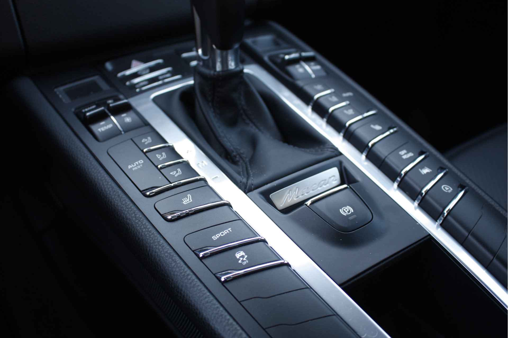 Porsche Macan 2.0 | Panoramadak | Leder | 4X4 | Stoelverwarming | Adaptieve cruise control | Navigatie | 4 nieuwe banden - 10/45