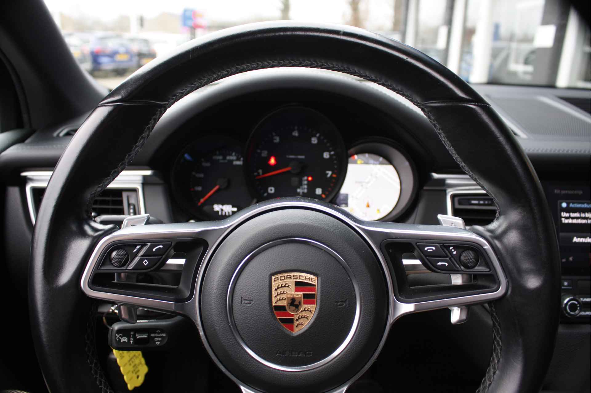 Porsche Macan 2.0 | Panoramadak | Leder | 4X4 | Stoelverwarming | Adaptieve cruise control | Navigatie | 4 nieuwe banden - 24/45