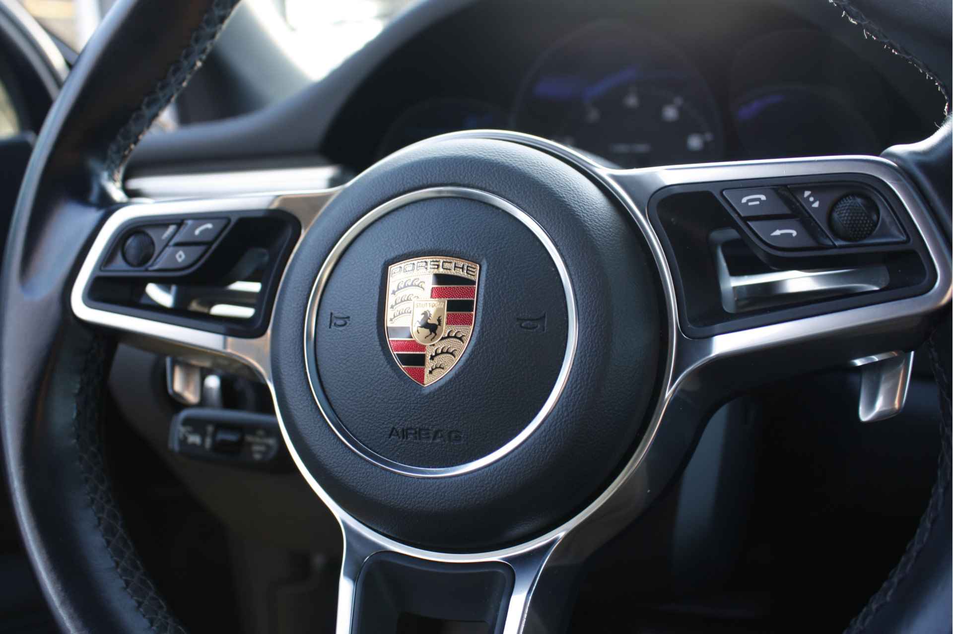 Porsche Macan 2.0 | Panoramadak | Leder | 4X4 | Stoelverwarming | Adaptieve cruise control | Navigatie | 4 nieuwe banden - 31/45