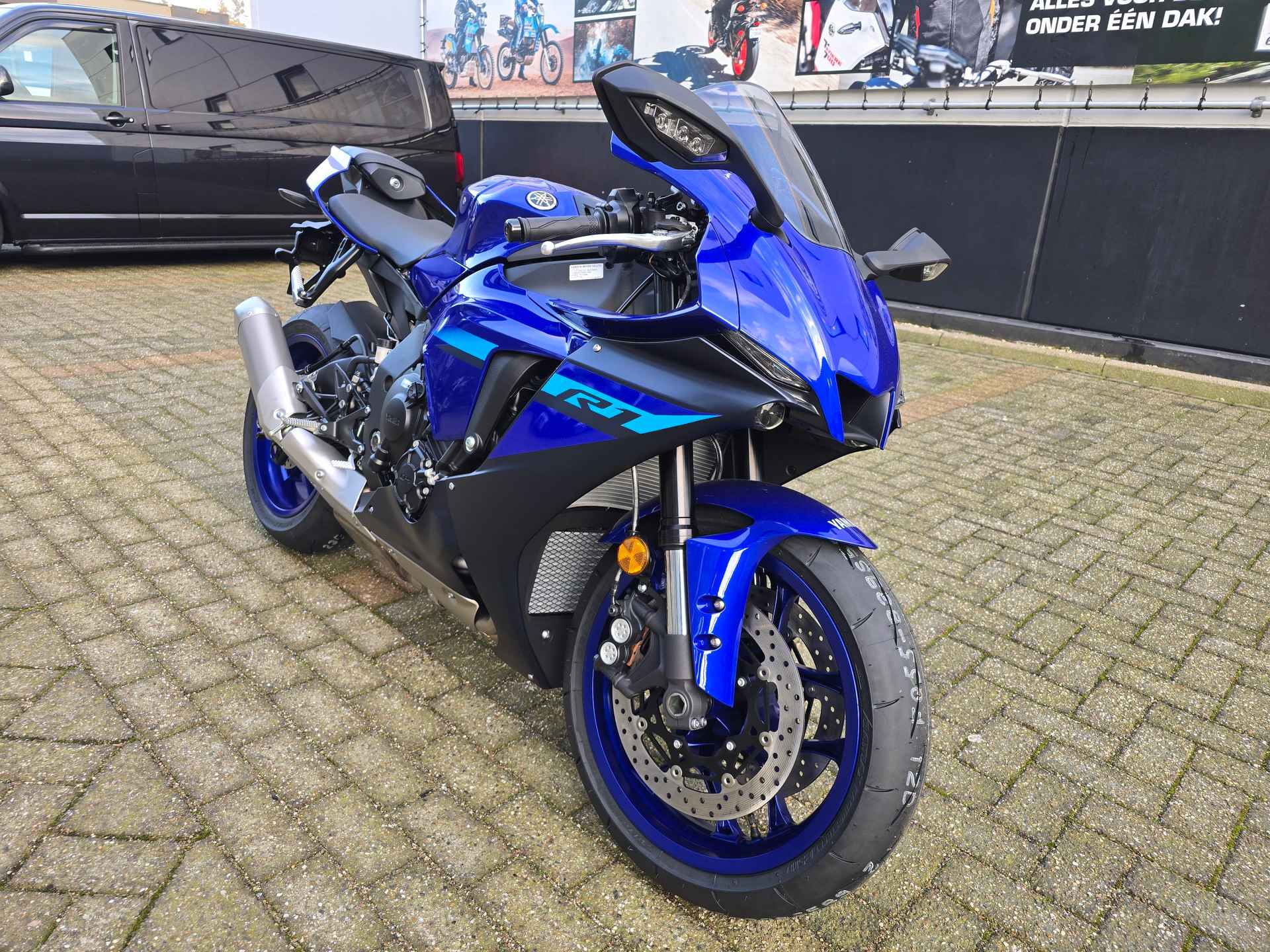 Yamaha YZF R1 - 3/22