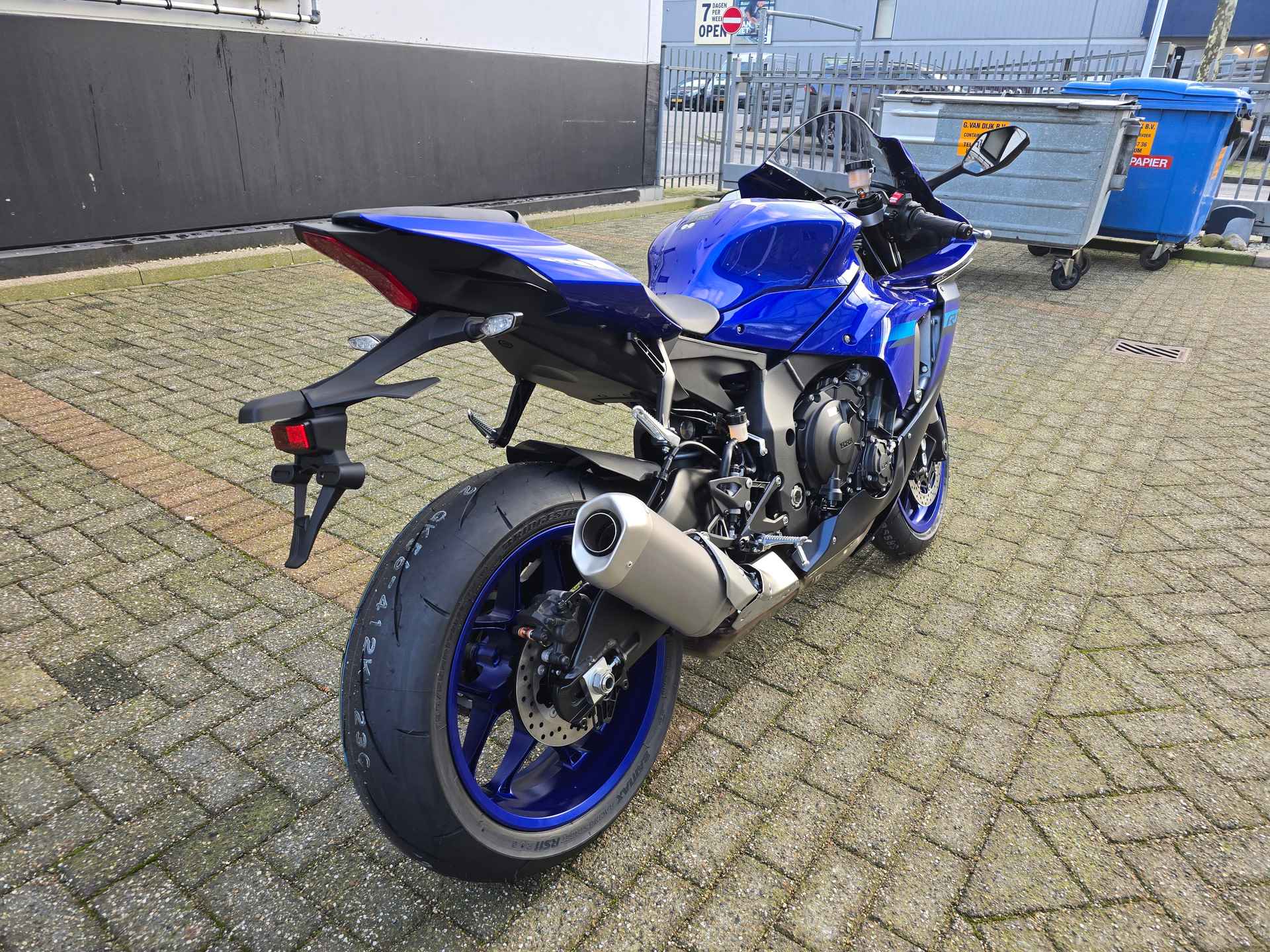 Yamaha YZF R1 - 5/22