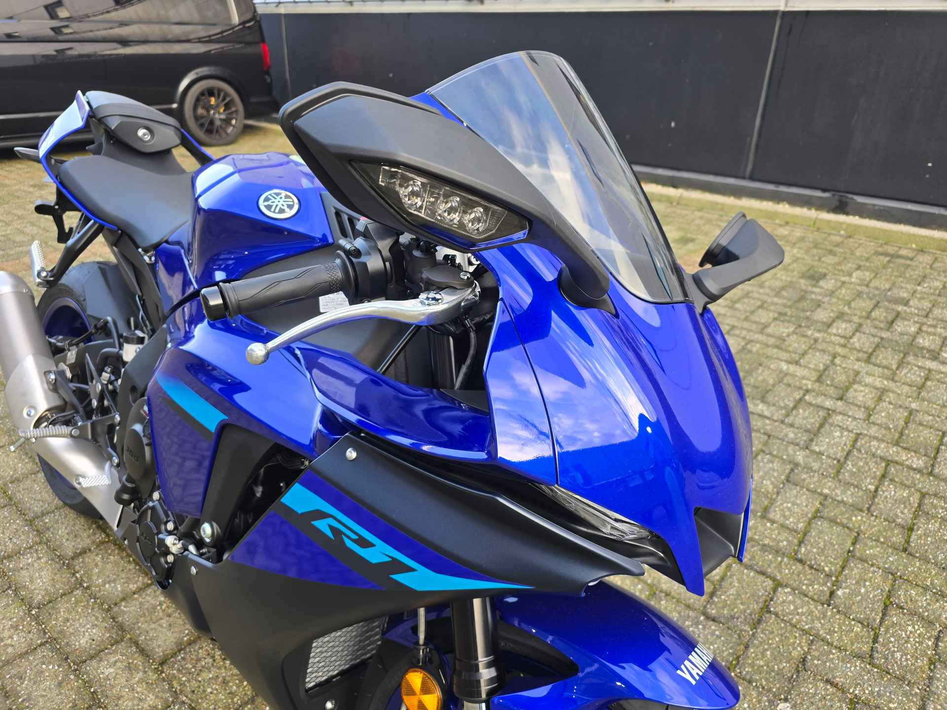 Yamaha YZF R1 - 9/22