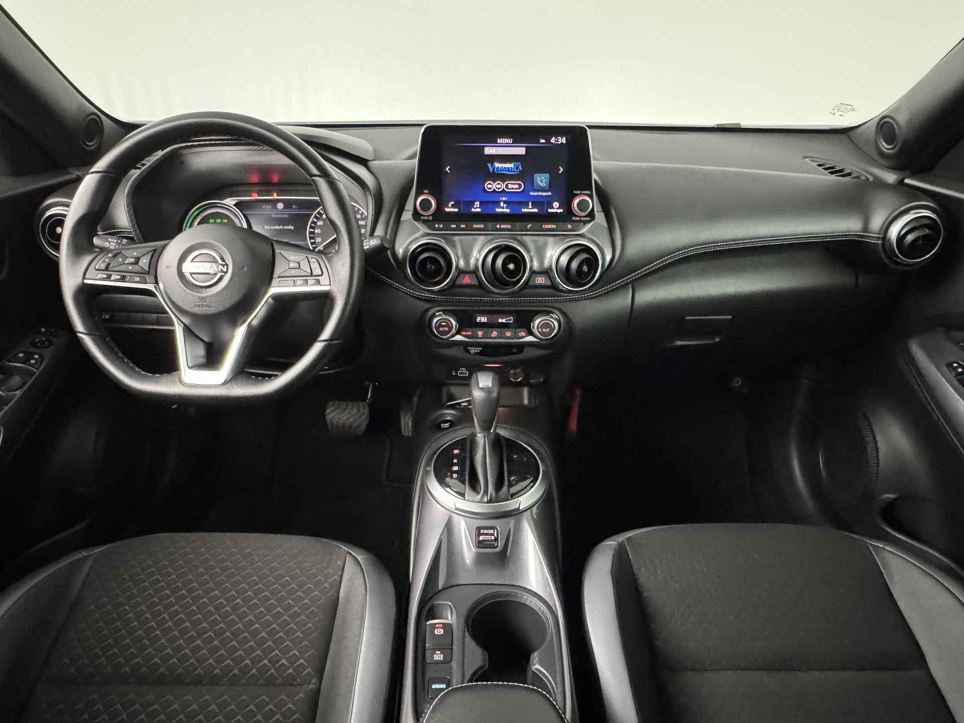 Nissan Juke 1.6 Hybrid N-Connecta | Camera | climatronic | AppleCarplay AndroidAuto Navigatie | Cruisecontrol | - 4/33