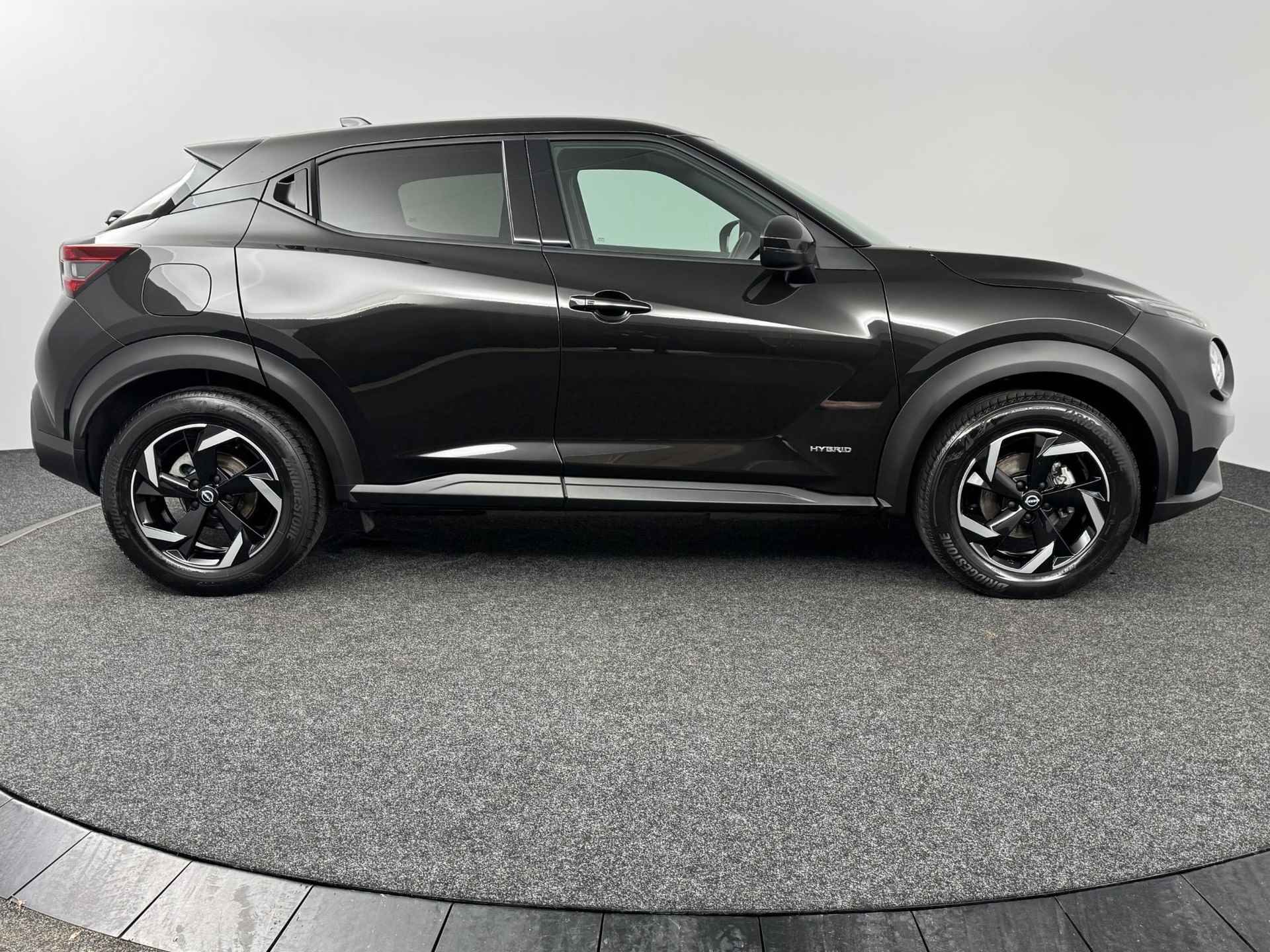 Nissan Juke 1.6 Hybrid N-Connecta | Camera | climatronic | AppleCarplay AndroidAuto Navigatie | Cruisecontrol | - 16/33