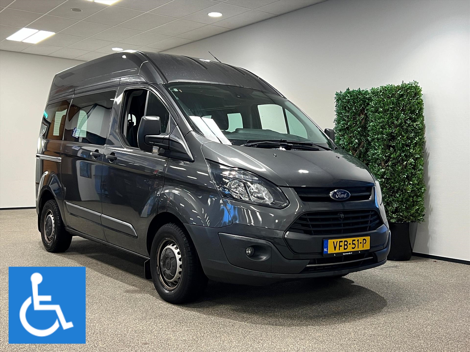Ford Transit Custom L1H2 Rolstoelbus (airco) bij viaBOVAG.nl
