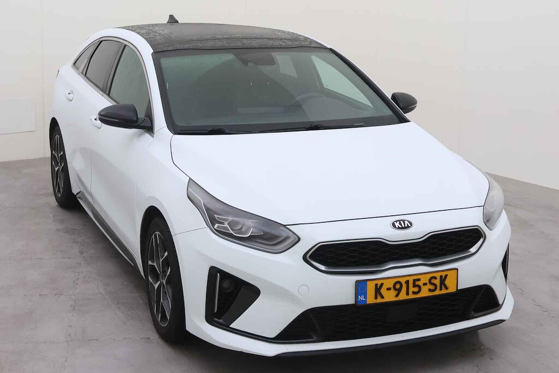 Kia ProCeed 1.5 T-GDI 160pk GT-Line Automaat / Navigatie / Stoelverwarming / App Connect - 2/10