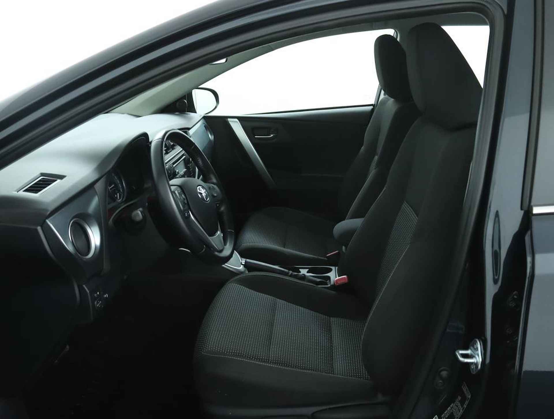 Toyota Auris 1.8 Hybrid Aspiration | Automaat |Climate control | Cruise Control | Navigatie |  lichtmetalen velgen | - 17/53