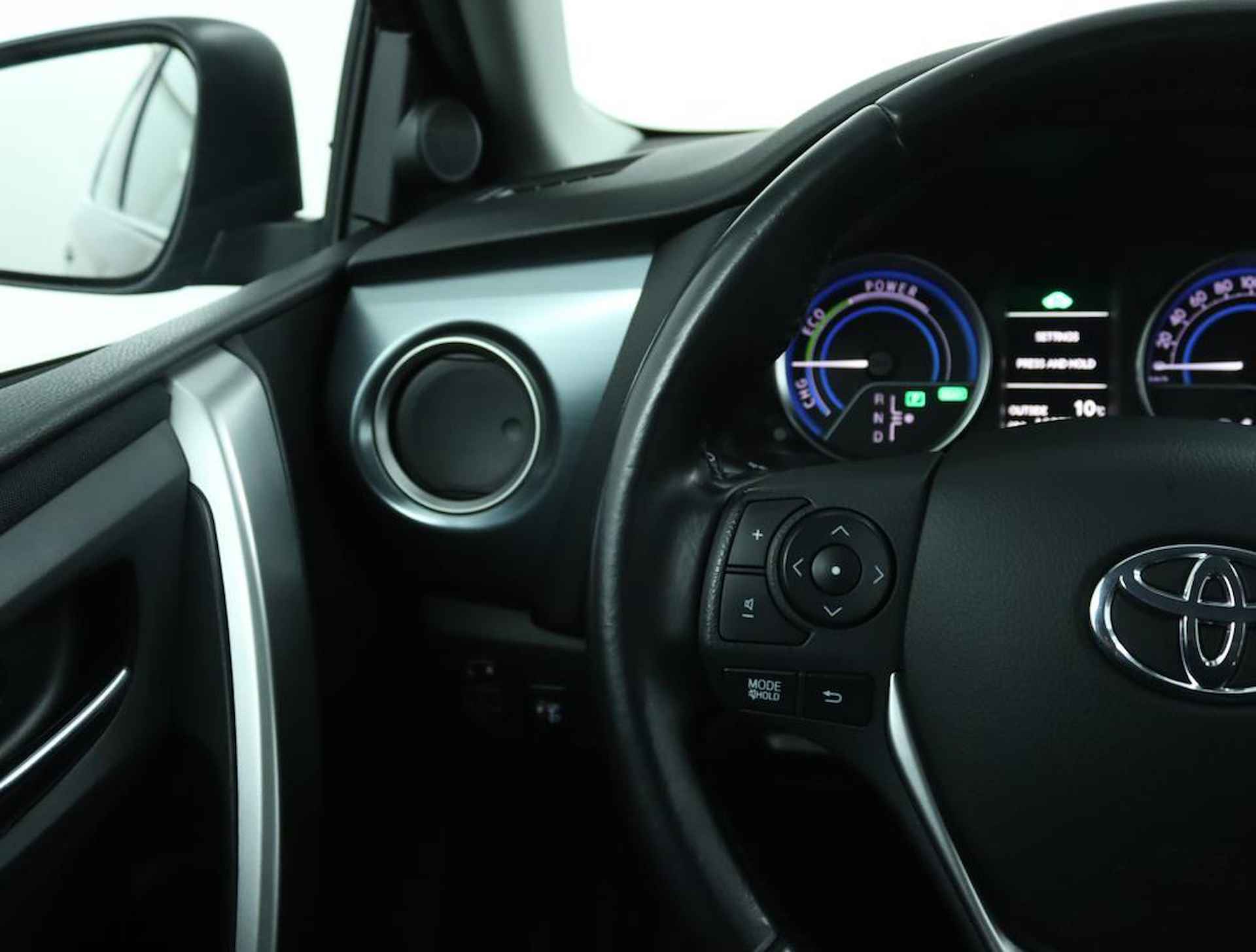 Toyota Auris 1.8 Hybrid Aspiration | Automaat |Climate control | Cruise Control | Navigatie |  lichtmetalen velgen | - 19/53