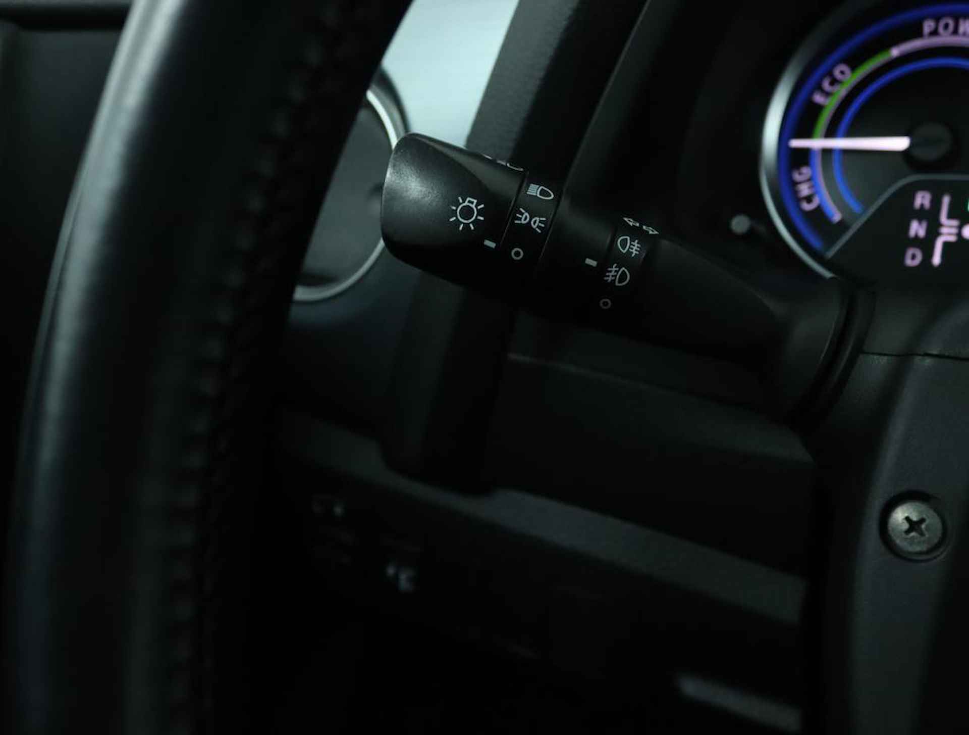 Toyota Auris 1.8 Hybrid Aspiration | Automaat |Climate control | Cruise Control | Navigatie |  lichtmetalen velgen | - 30/53