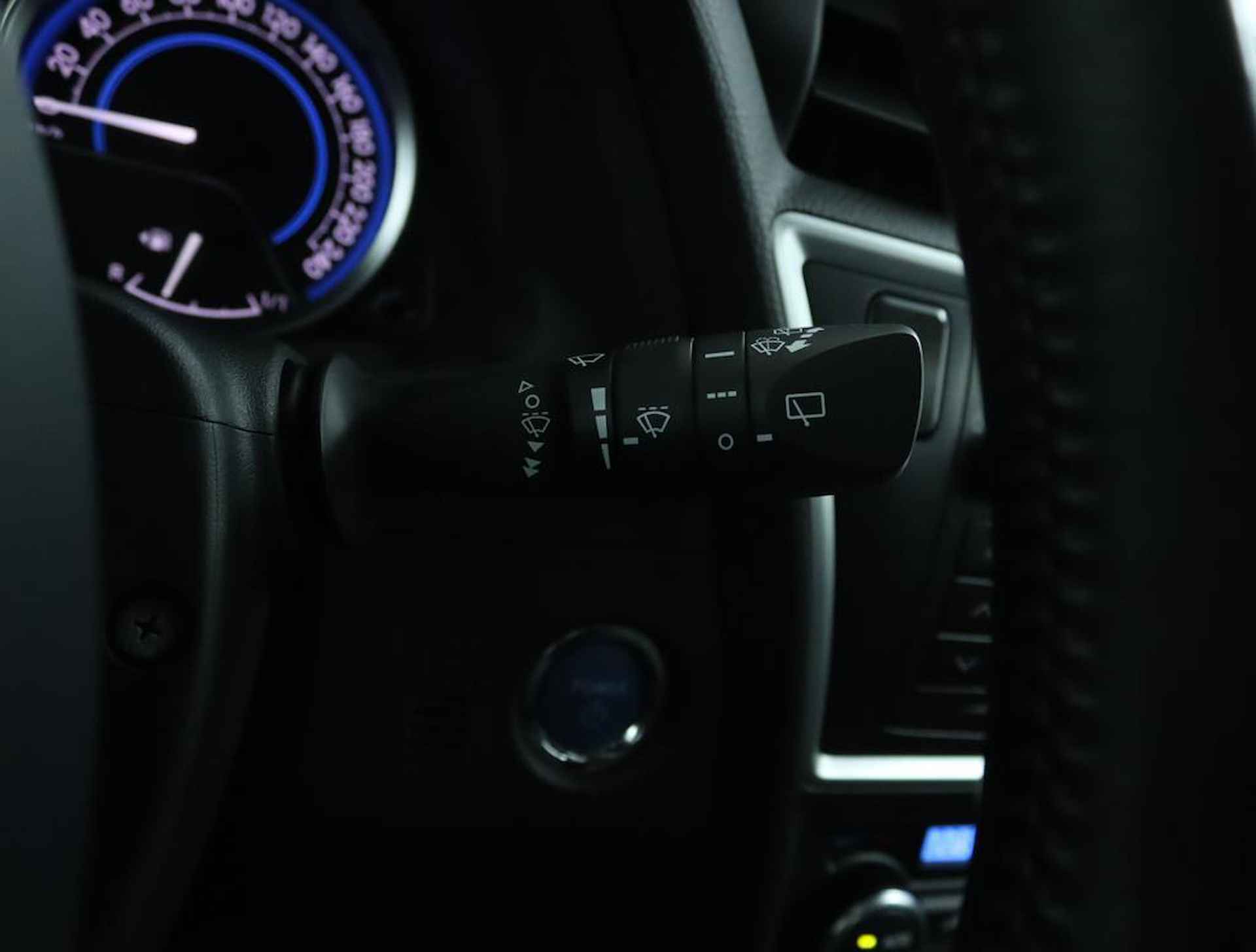 Toyota Auris 1.8 Hybrid Aspiration | Automaat |Climate control | Cruise Control | Navigatie |  lichtmetalen velgen | - 31/53