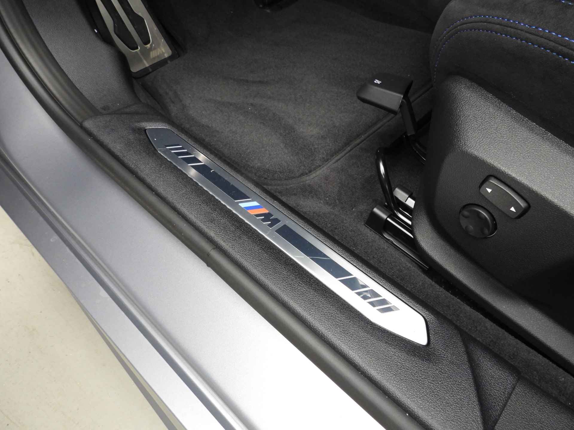 BMW 1 Serie 5-deurs 120i M-Sportpakket Pro - 33/39