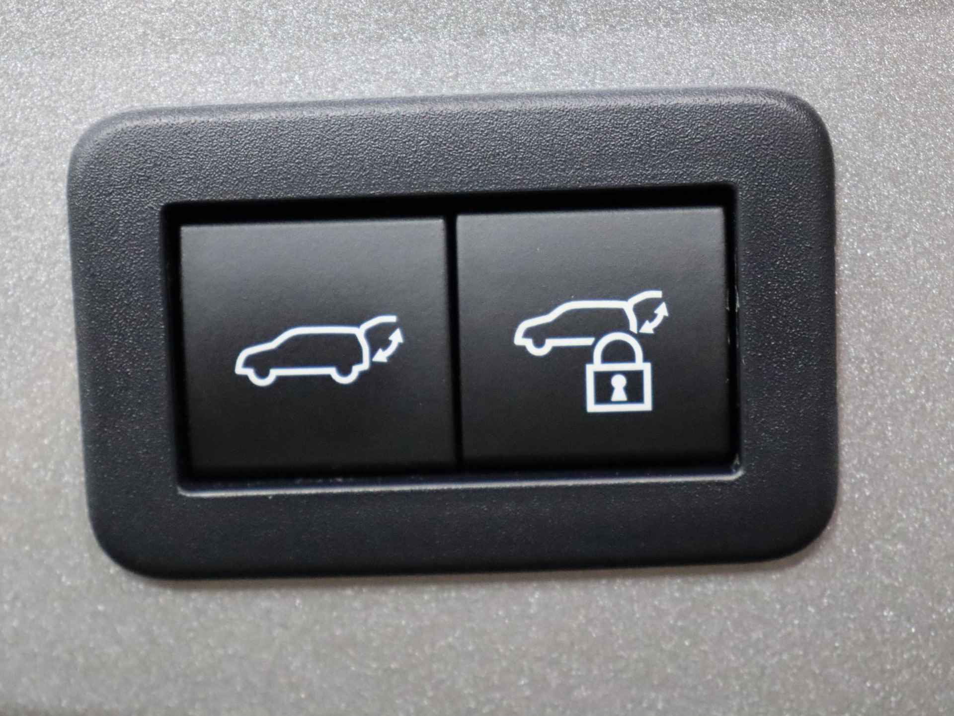Toyota C-HR 1.8 Hybrid Executive | NAVI | Apple carplay | Android auto | Snel leverbaar | - 17/39