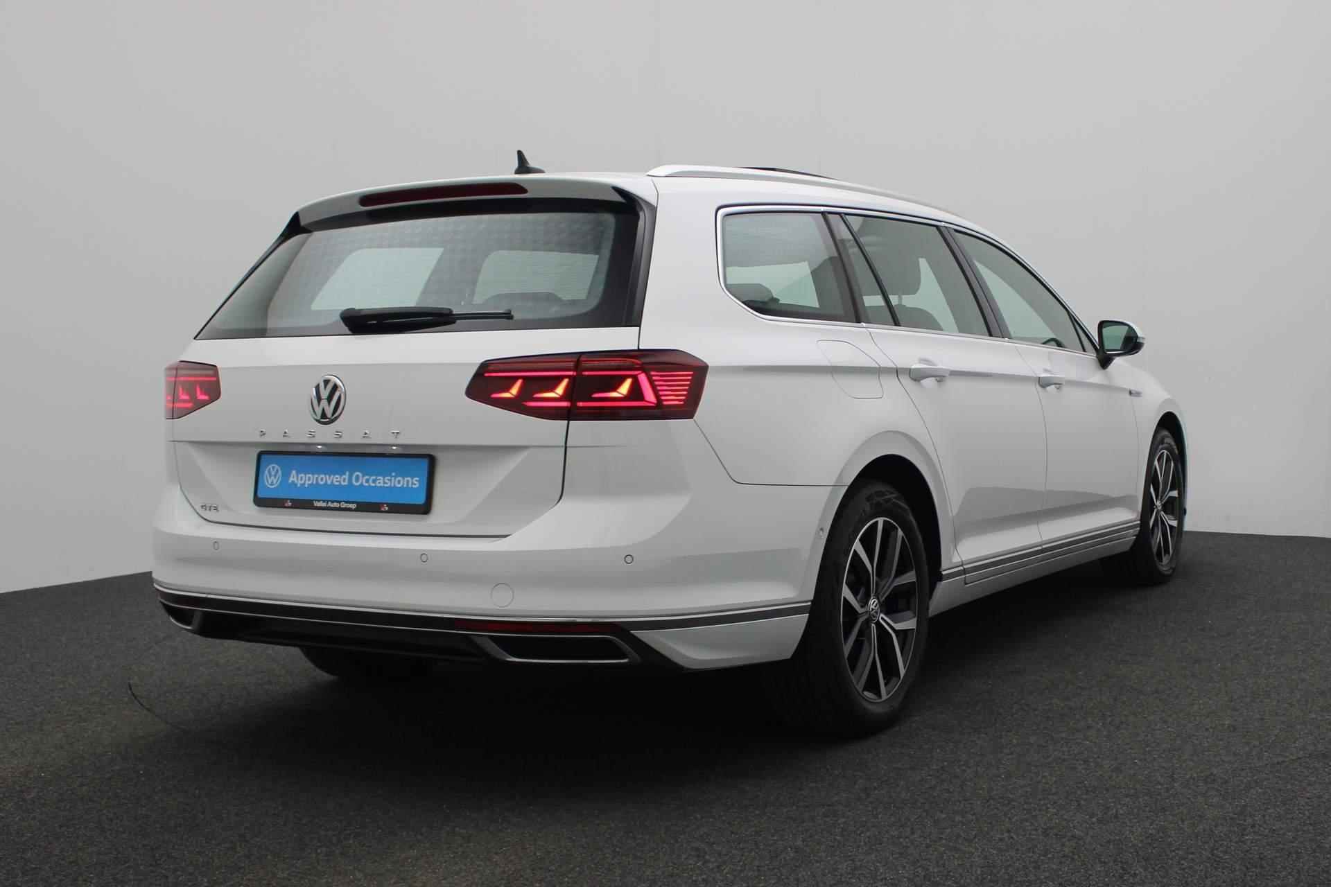 Volkswagen Passat Variant 1.4 TSI 218PK DSG PHEV GTE Business | Pano | Trekhaak | IQ Light | Leder/alcantara | 360 Camera | Adaptief onderstel | Navi Discover Pro | Stoelverwarming - 5/46