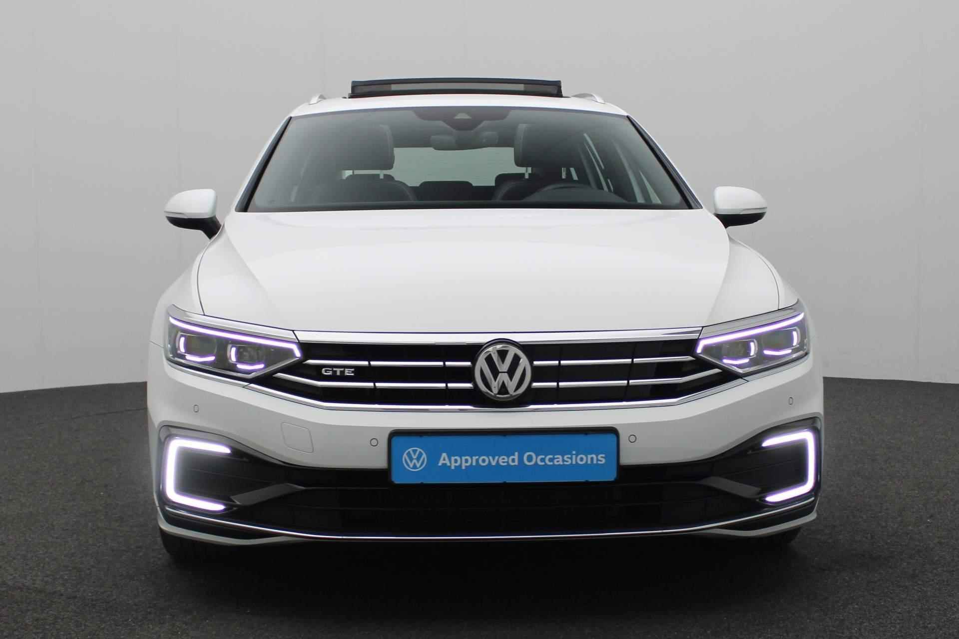 Volkswagen Passat Variant 1.4 TSI 218PK DSG PHEV GTE Business | Pano | Trekhaak | IQ Light | Leder/alcantara | 360 Camera | Adaptief onderstel | Navi Discover Pro | Stoelverwarming - 22/46