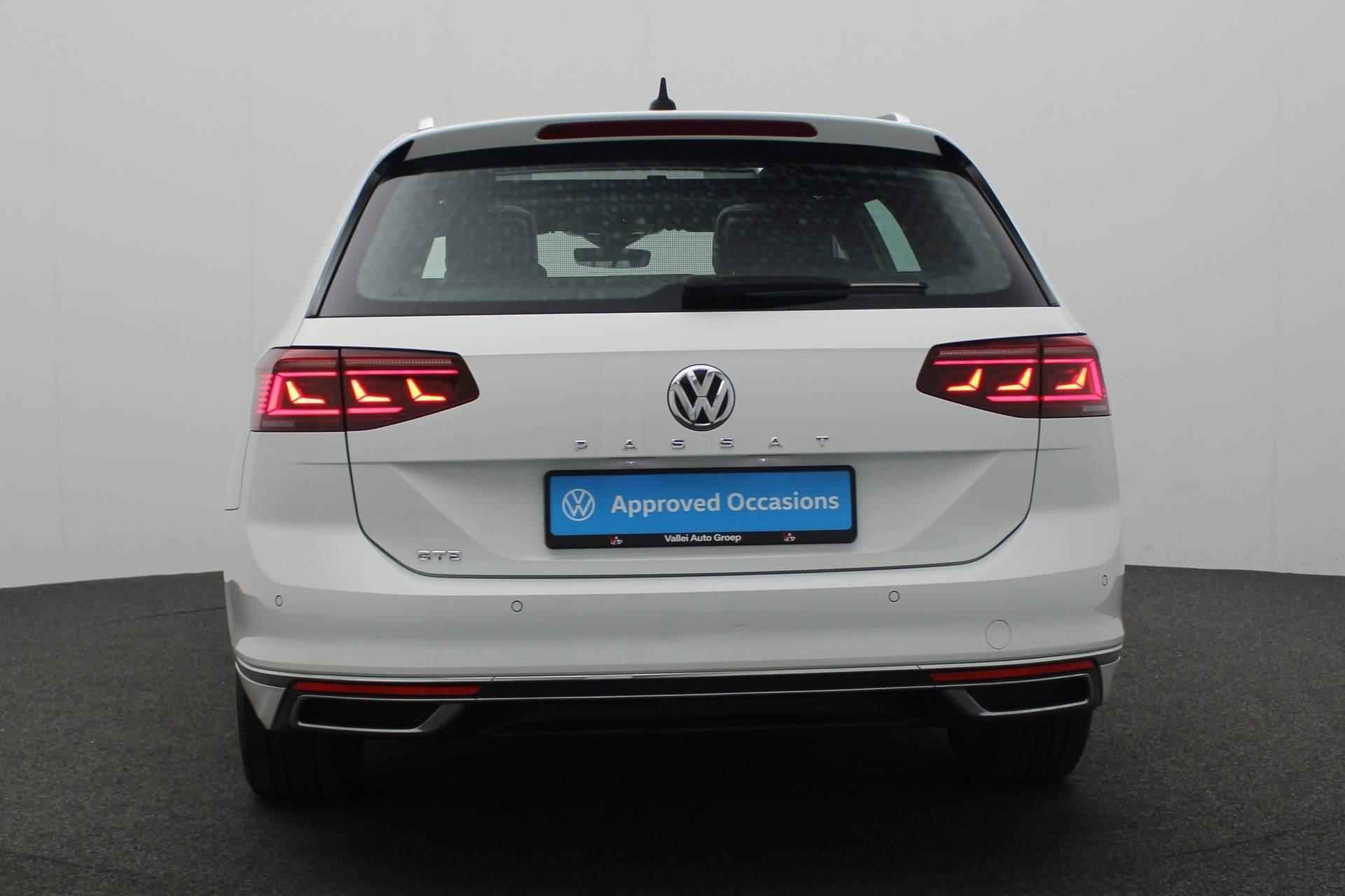 Volkswagen Passat Variant 1.4 TSI 218PK DSG PHEV GTE Business | Pano | Trekhaak | IQ Light | Leder/alcantara | 360 Camera | Adaptief onderstel | Navi Discover Pro | Stoelverwarming - 23/46