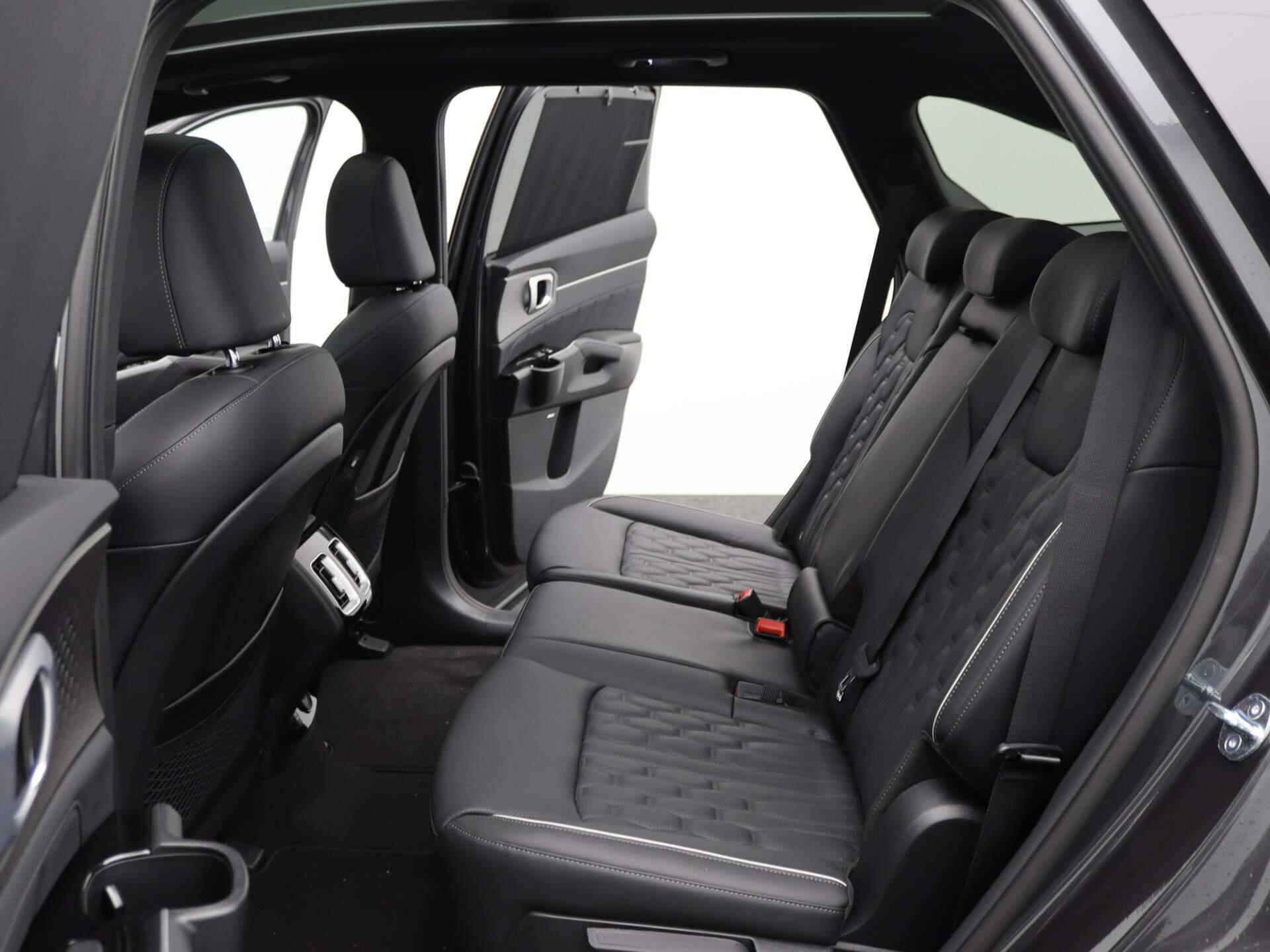 Kia Sorento 1.6 T-GDI PHEV 4WD Edition 7P | Uit voorraad leverbaar | Leder | 360º camera | 19"LM | Bose Sound | Diverse kleuren - 38/45