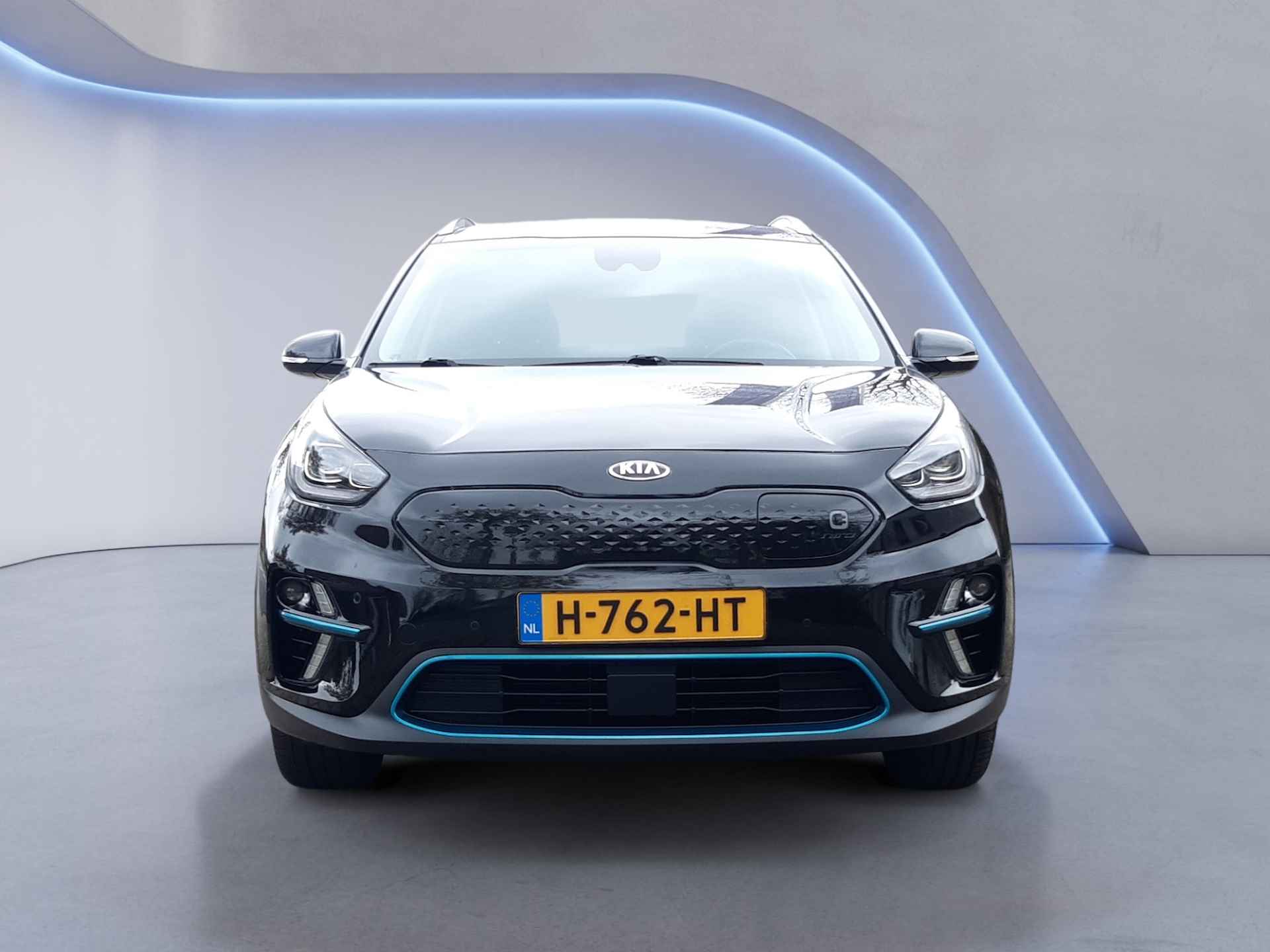 Kia e-Niro ExecutiveLine 64 kWh (204 PK) 1e-Eig, Kia-Dealer-Onderh, 12-Mnd-BOVAG, NL-Auto, Trekhaak, Leer, Navigatie/Apple-Carplay/Android-Auto, Adaptive-Cruisecontrol, Keyless-Entry/Start, Parkeersensoren-V+A, Achteruitrijcamera, Stoelverwarming-V+A, DAB, Stuurverwarming, Voorstoelen-Gevent., Premium-Audio, Lm-Velgen-17Inch, Privacy-Glas - 21/37