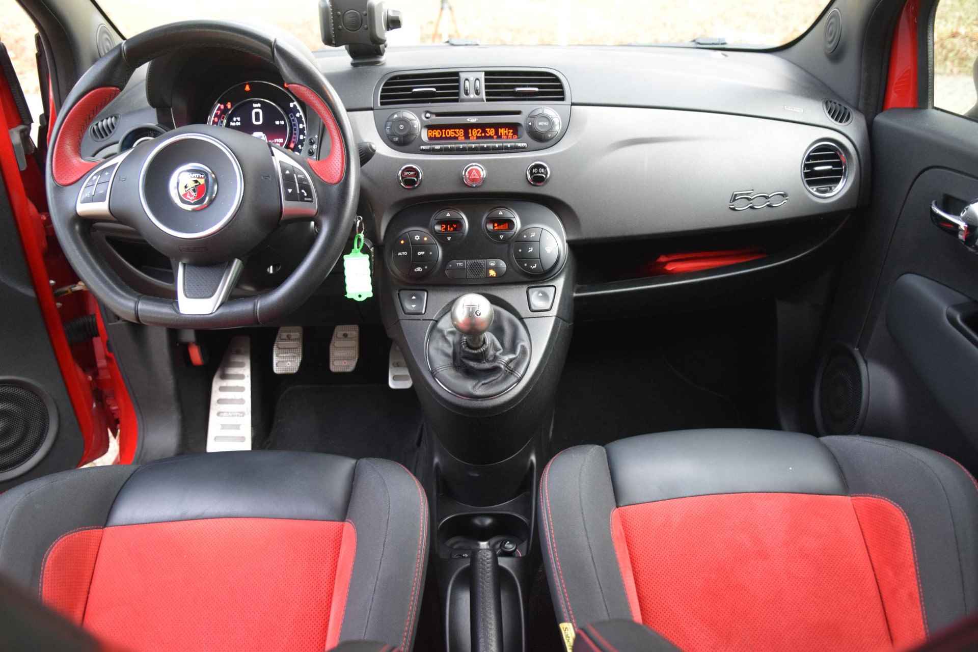 Fiat 500 1.4 T-Jet 180PK Abarth Competizione met Schaalstoe - 10/42