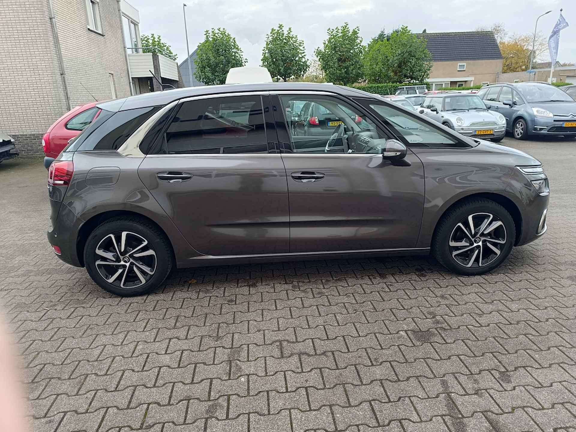 Citroen C4 Picasso 1.2 PureTech Shine - 4/41