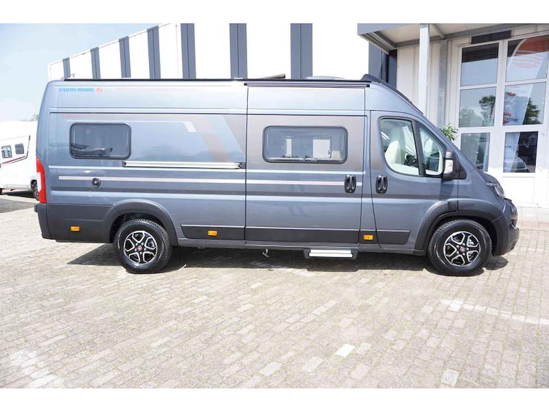 Eura Mobil Van 635 EB Mondial edition 180pk/aut - 3/21