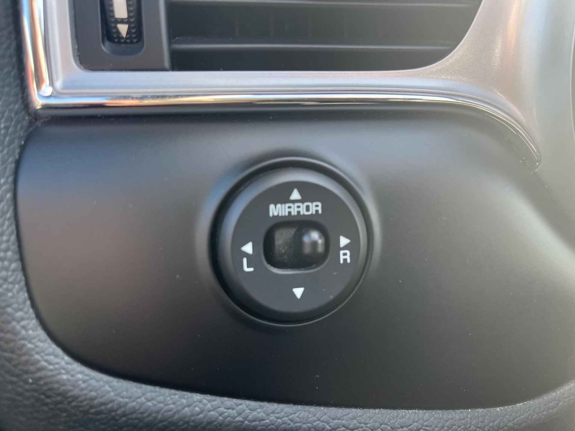 Kia cee'd Sportswagon 1.6 GDI ComfortLine 135PK Apple Carplay, Stoelverwarming, Stuurverwarming, Isofix, Dakrails, Airconditioning, Bluetooth, AUX/USB aansluiting, Elektrische ramen (MET GARANTIE*) - 25/27
