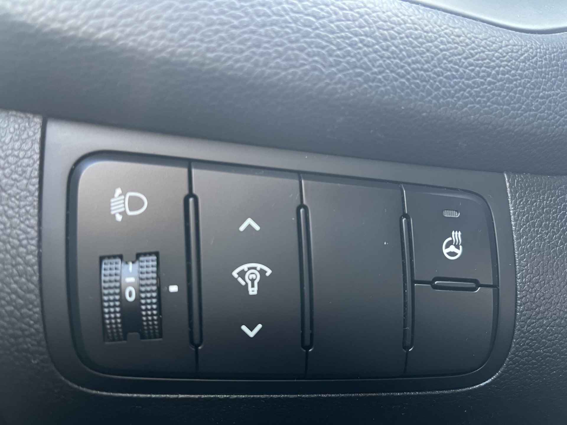 Kia cee'd Sportswagon 1.6 GDI ComfortLine 135PK Apple Carplay, Stoelverwarming, Stuurverwarming, Isofix, Dakrails, Airconditioning, Bluetooth, AUX/USB aansluiting, Elektrische ramen (MET GARANTIE*) - 26/27