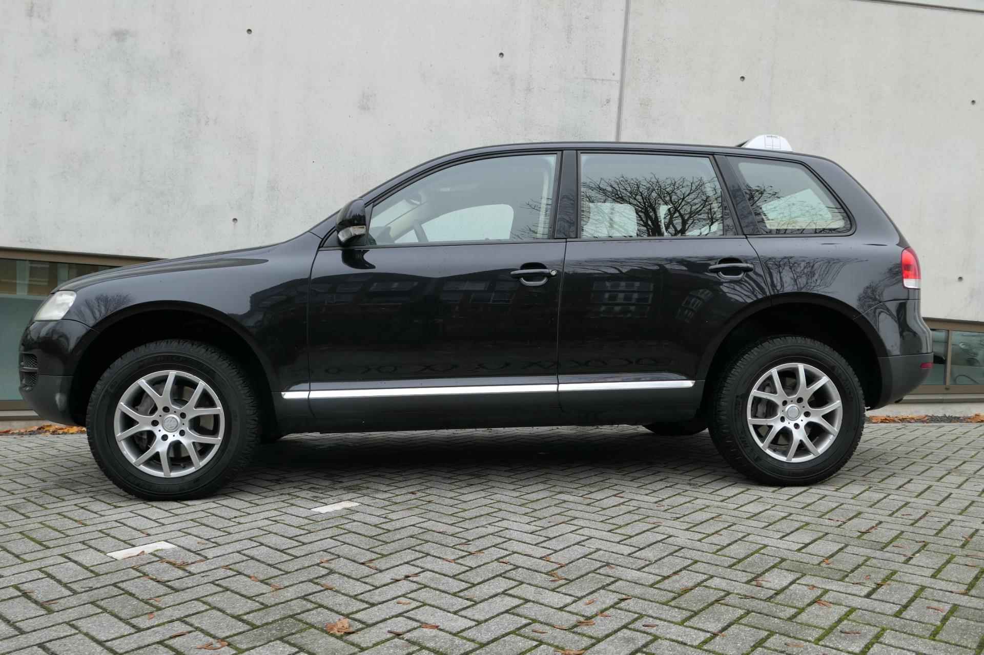 Volkswagen Touareg 3.2 V6 NAP Leder Dakdragers Navi Clima Xenon Youngtimer - 2/24