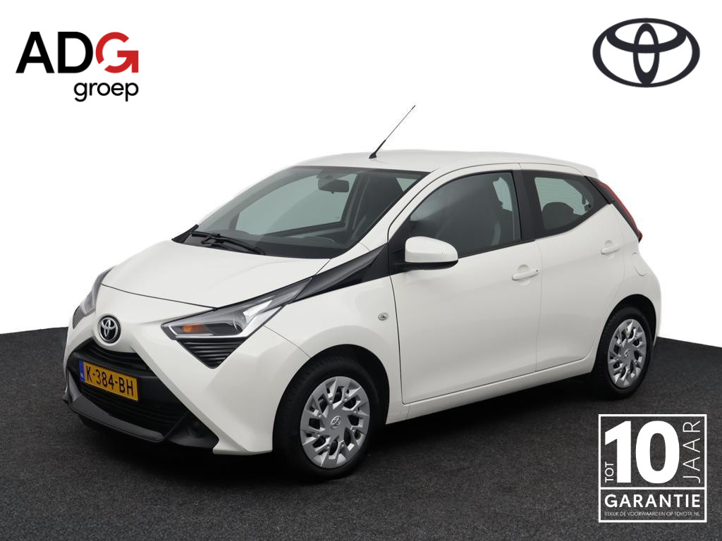 Toyota Aygo 1.0 VVT-i x-play | Automaat | Apple car play | Android auto | Parkeercamera | Airco |