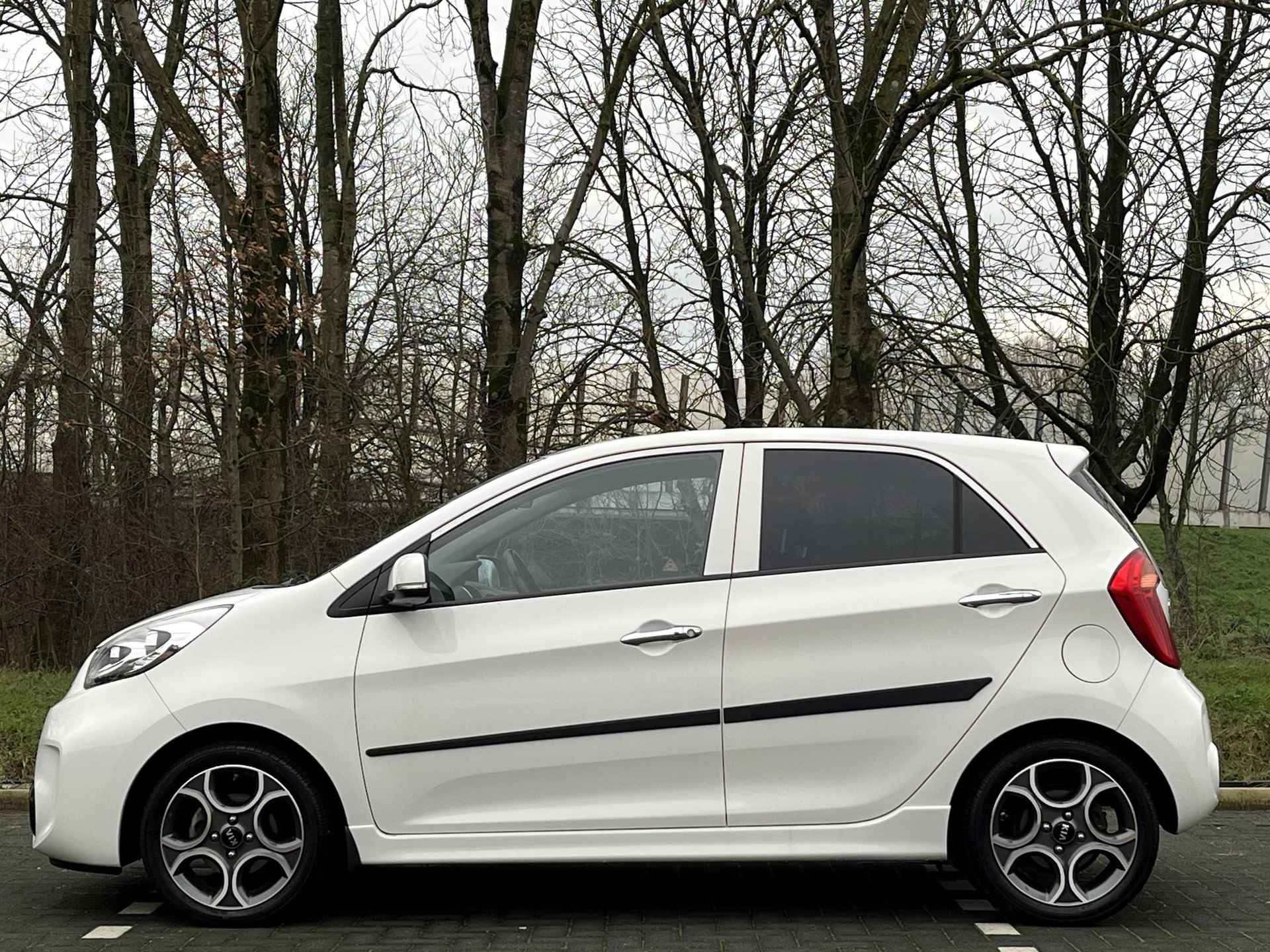 Kia Picanto 1.2 84 PK CVVT SportsLine | Keyles entry | Climate control | Half lederen bekleding incl verwarming | PDC | Lage kmstand | - 3/35