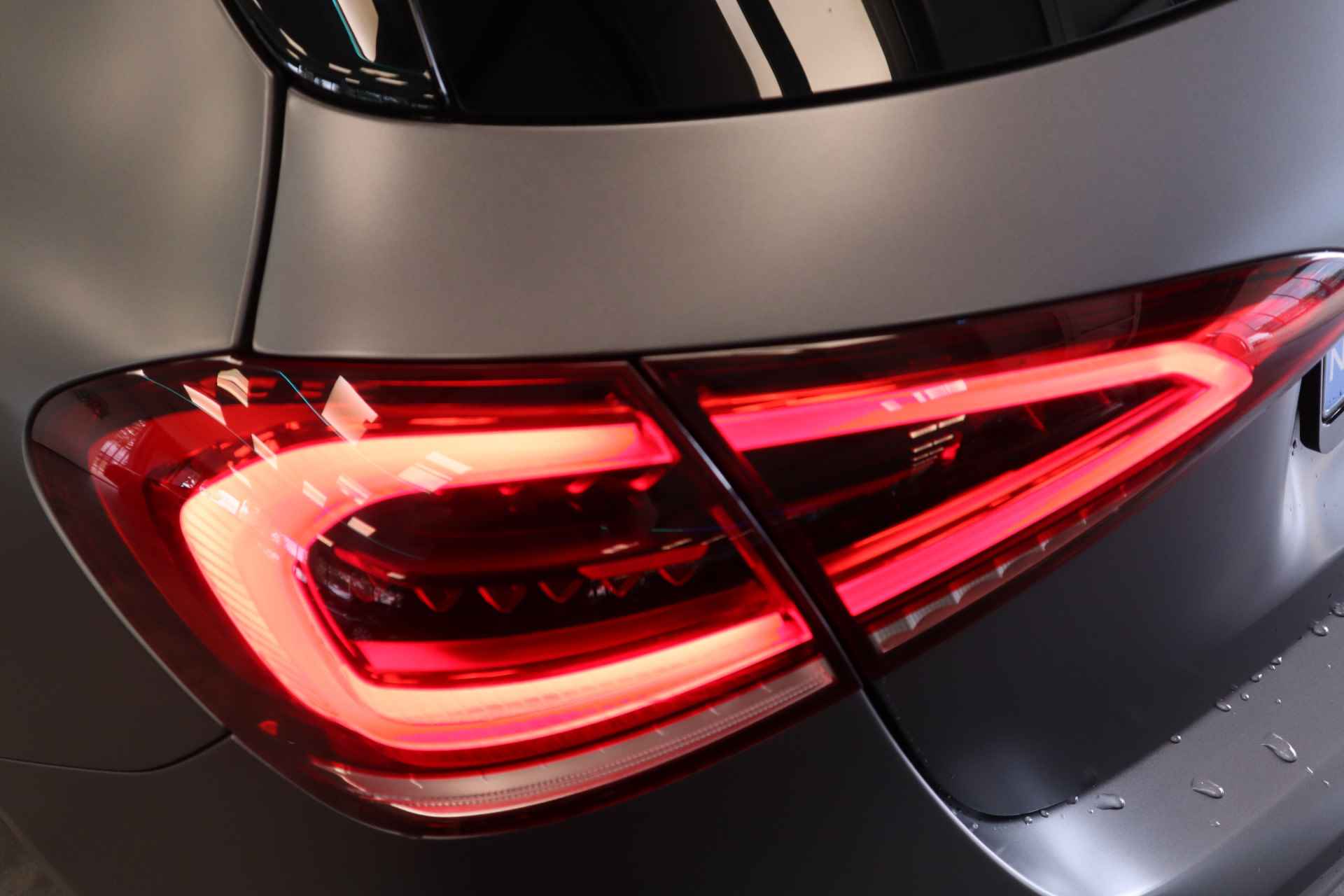 Mercedes-Benz A-Klasse 180 Business Solution AMG Panoramadak Multibeam-led Sfeerverlichting 2 jaar garantie mogelijk* (vraag naar de voorwaarden) - 5/24