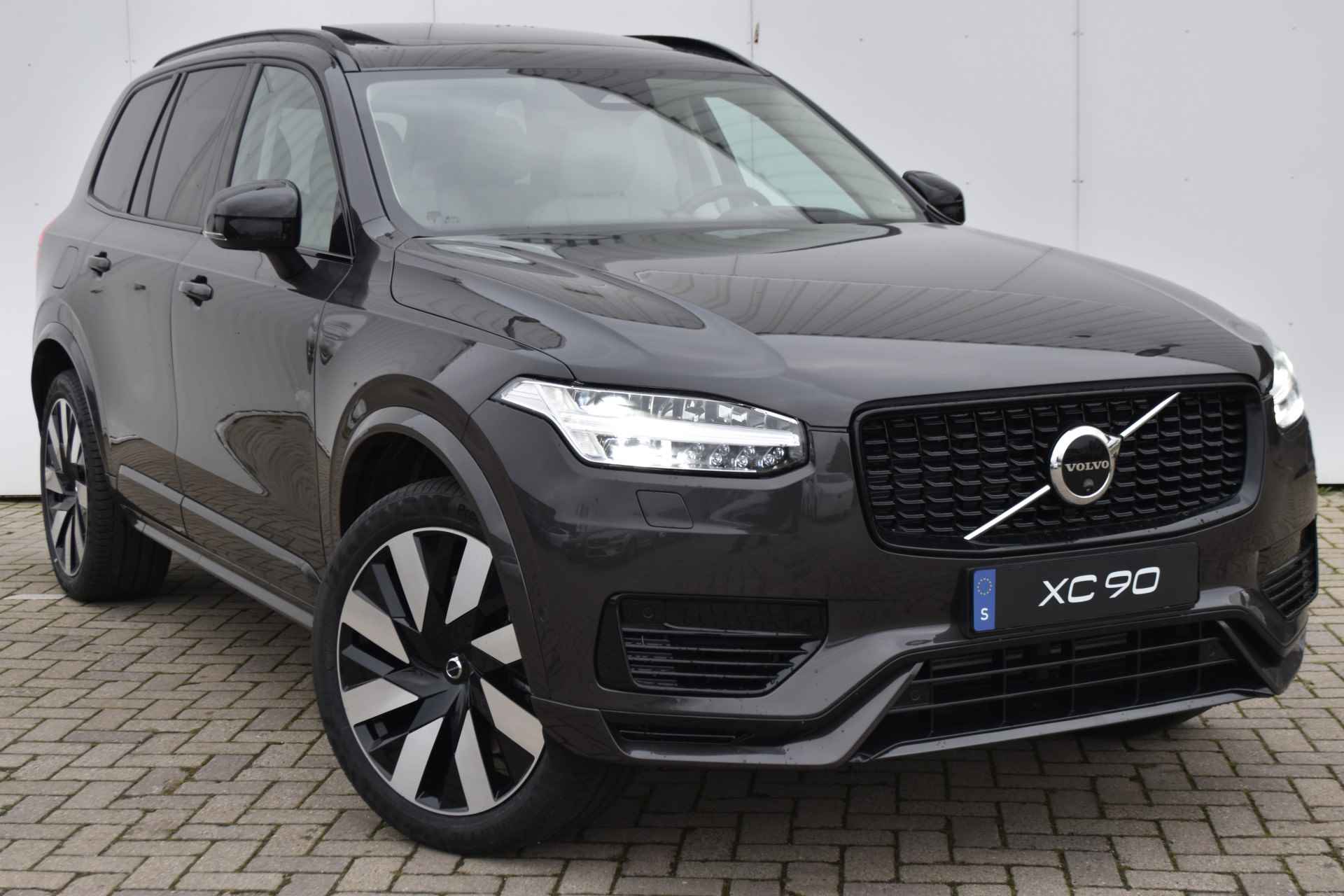 Volvo XC90 2.0 T8 Plug-in hybrid AWD Ultra Dark #21" Lichtmetalen velgen #Edition Pack #Achteruitrijcamera - 4/39