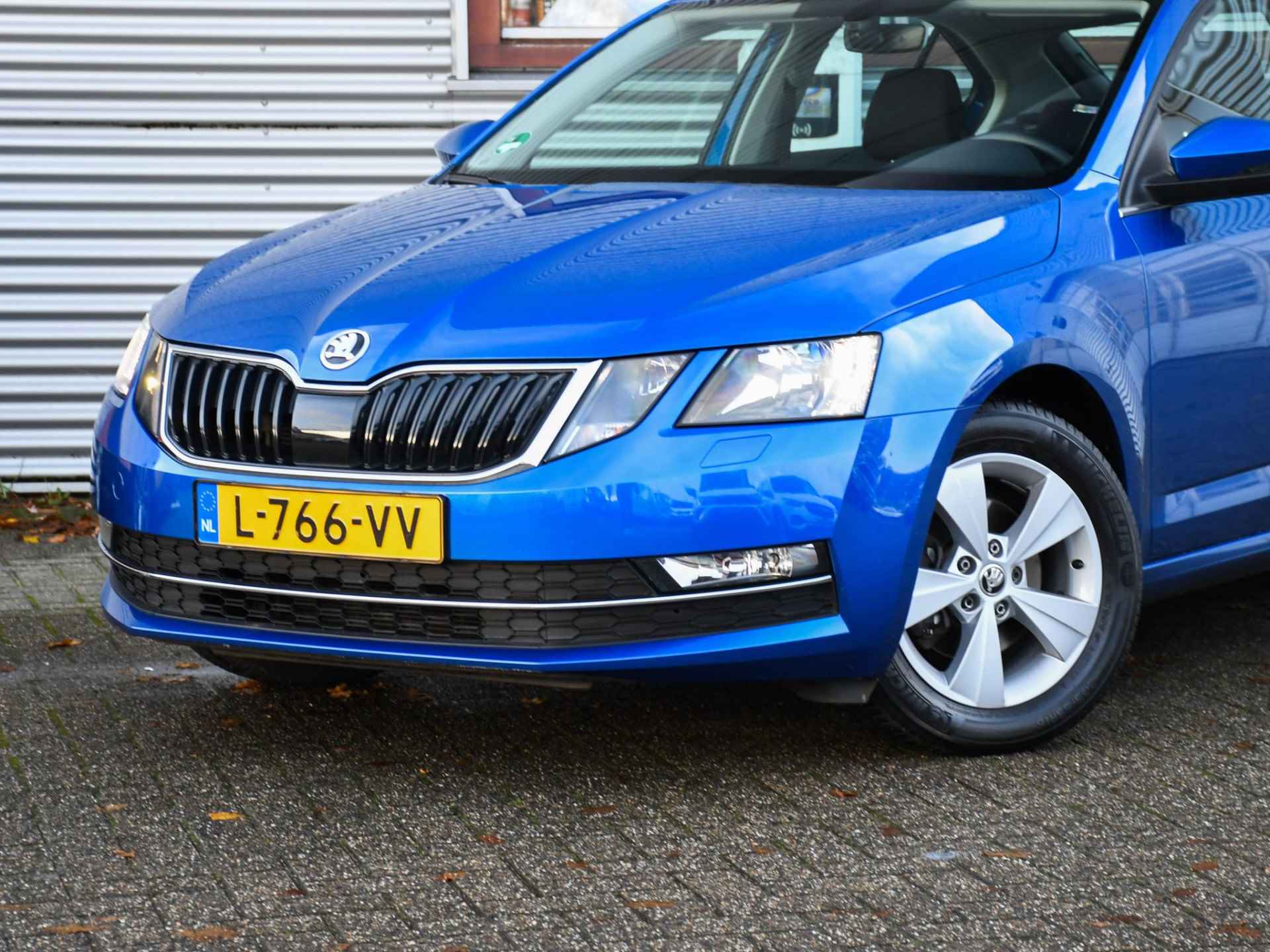 Skoda Octavia Style Business 1.0 TSI Greentech 116pk Automaat PDC ACHTER | 16''LM | NAVI | APPLE-CARPLAY | CRUISE.C | STOELVERW. VOOR - 2/33