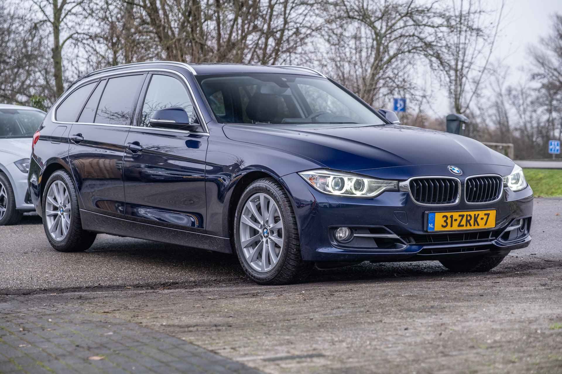 BMW 3 Serie 2.0 I 320 TOURING 125KW High Executive 12 maanden bovag-garantie rijklaar!! - 8/31