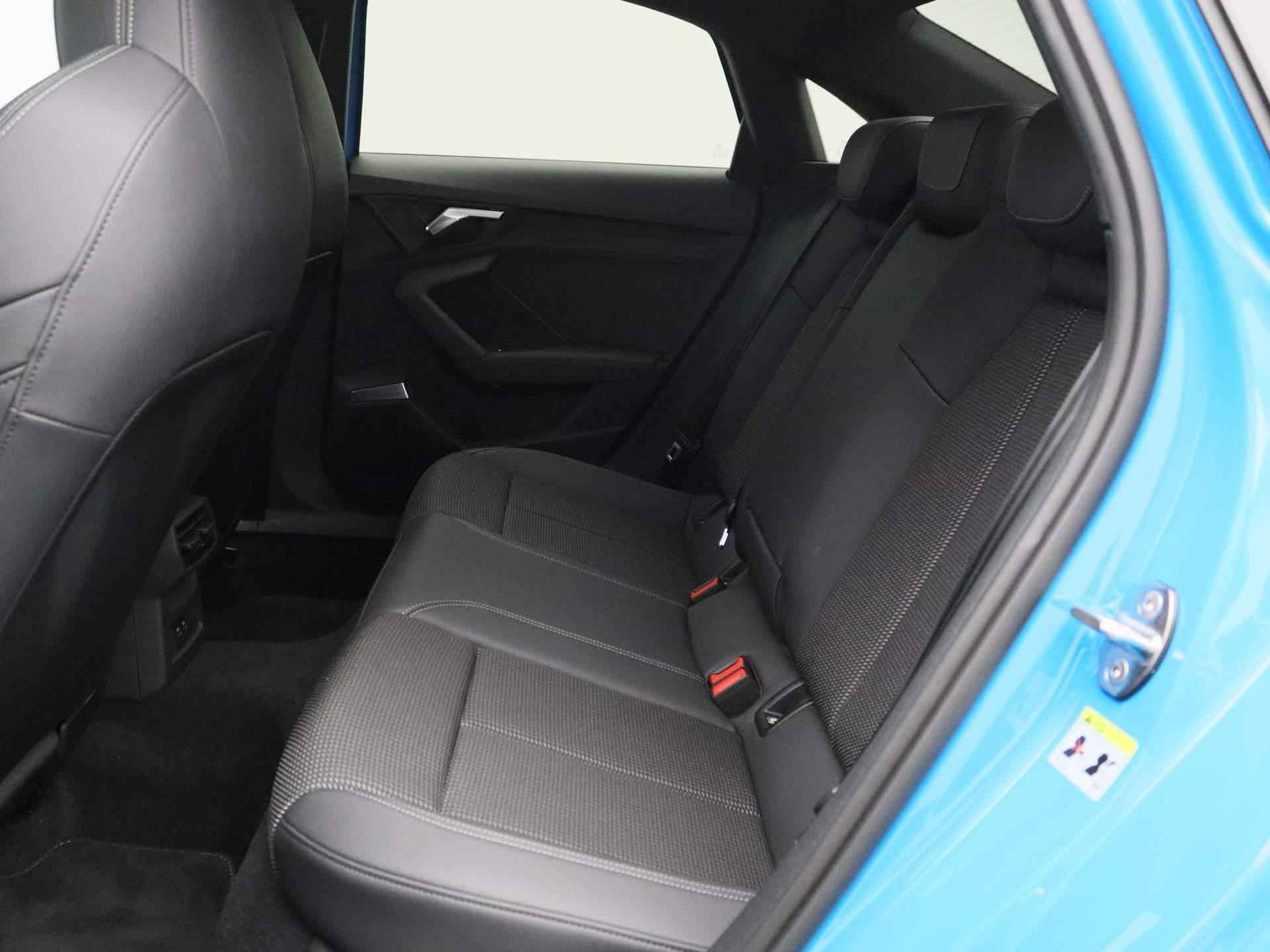 Audi A3 Limousine 30 TFSI S edition 110 PK | S-line exterieur | Automaat | Navigatie | Panoramadak | Adaptive Cruise Control | Half-Leder | Trekhaak | Parkeersensoren | Stoelverwarming | Lichtmetalen velgen | Climate Control | B&O Sound System | Fabrieksgarantie | - 13/46