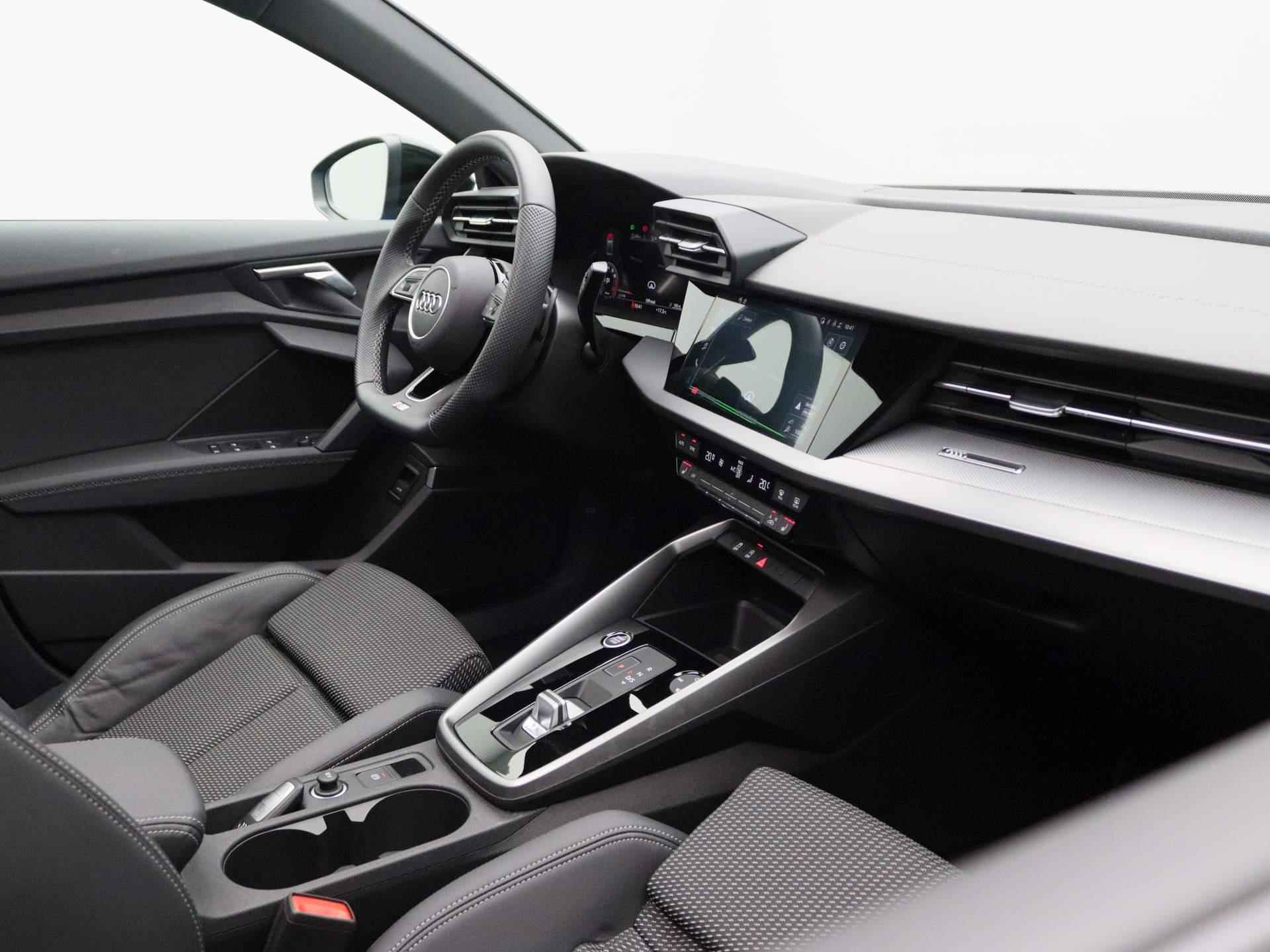 Audi A3 Limousine 30 TFSI S edition 110 PK | S-line exterieur | Automaat | Navigatie | Panoramadak | Adaptive Cruise Control | Half-Leder | Trekhaak | Parkeersensoren | Stoelverwarming | Lichtmetalen velgen | Climate Control | B&O Sound System | Fabrieksgarantie | - 38/46
