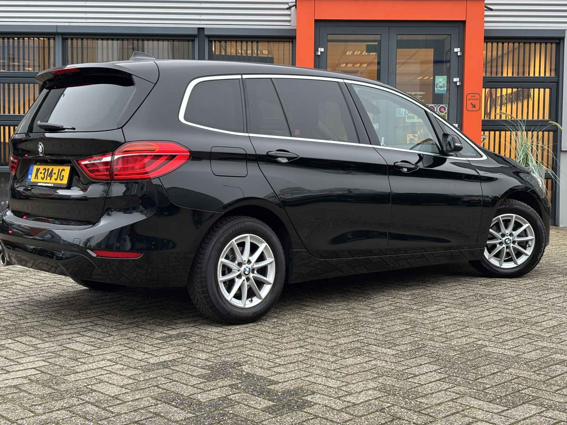 BMW 2 Serie Gran Tourer 216i 7p. Executive Edition / Head Up Display / NL Auto / Camera / - 9/32