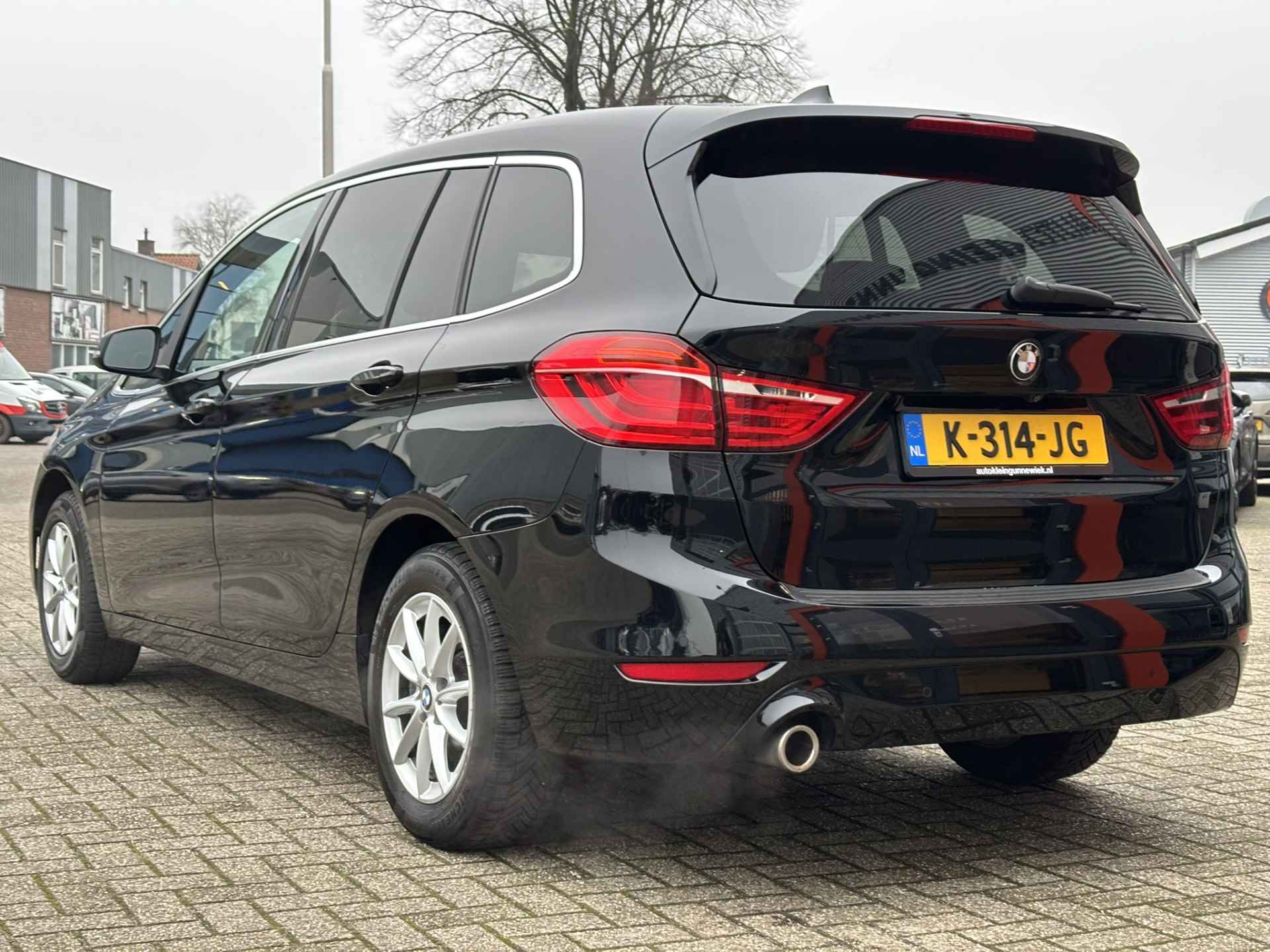 BMW 2 Serie Gran Tourer 216i 7p. Executive Edition / Head Up Display / NL Auto / Camera / - 19/31