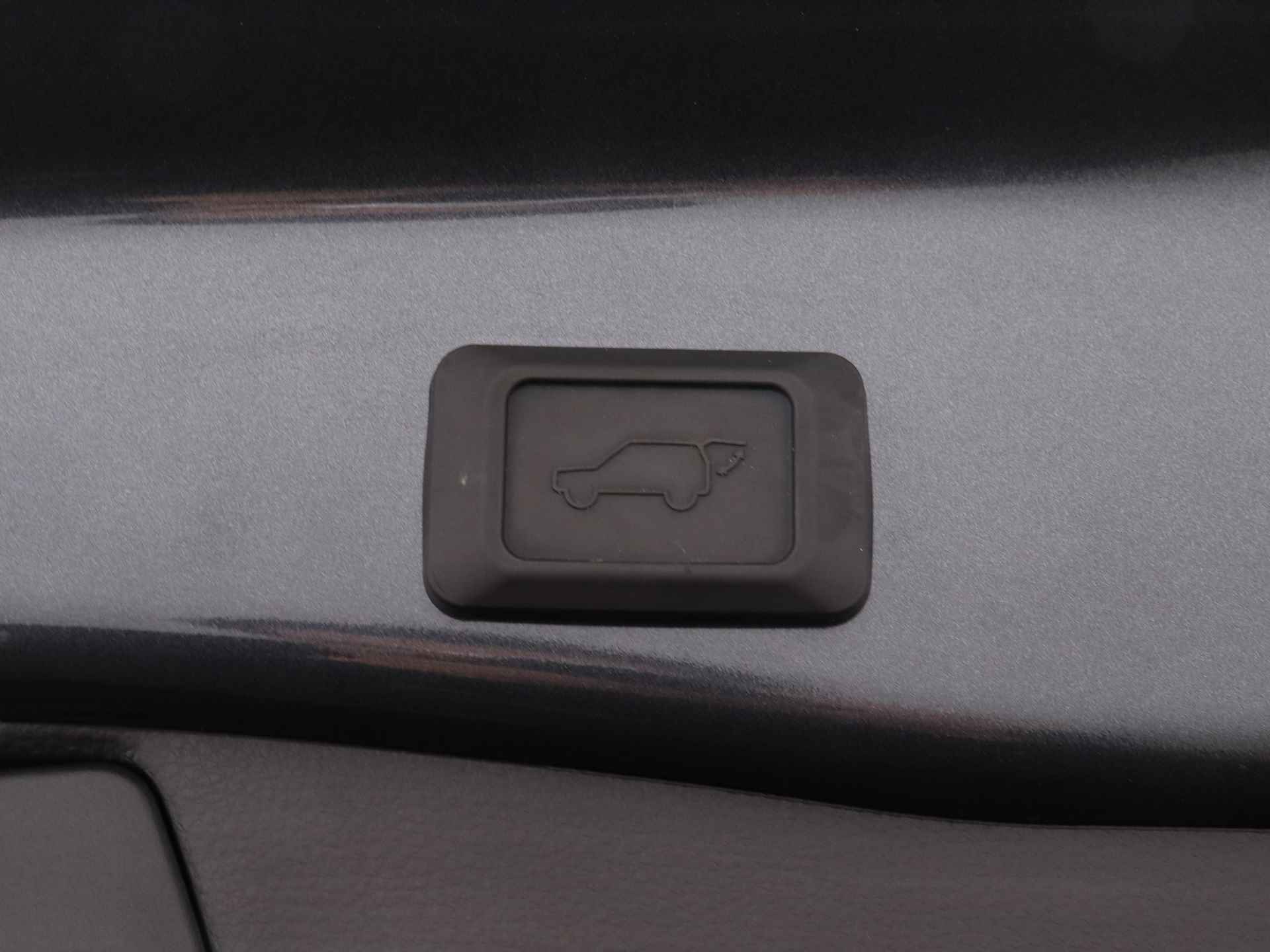 Toyota RAV4 2.5 Plug-in Hybrid AWD Style Limited | Navigatie | Parkeersensoren V+A | - 38/40