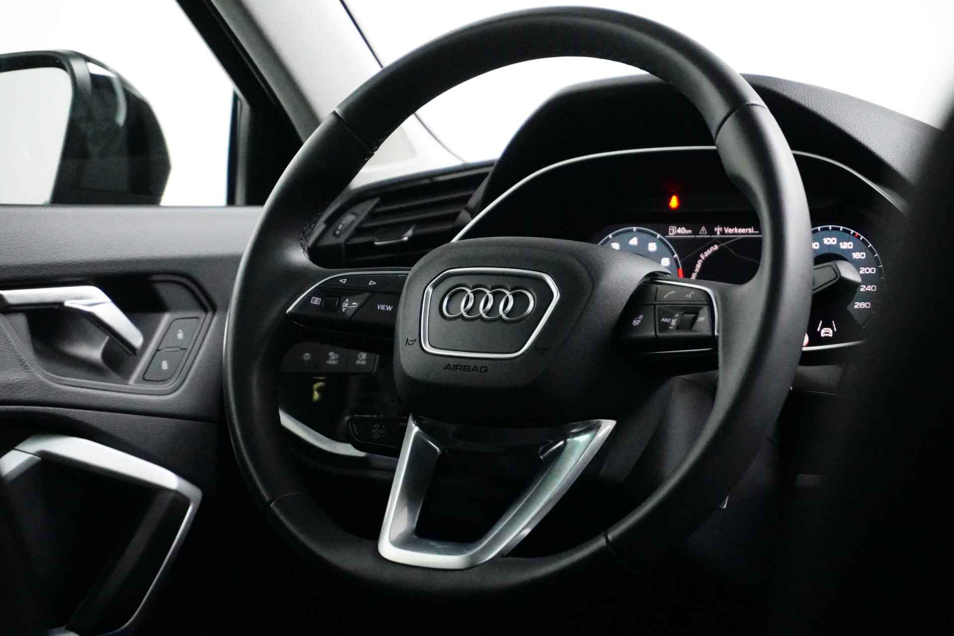 Audi Q3 Sportback 35 TFSI 150PK S-Tronic | PANORAMADAK | NAVIGATIE | TREKHAAK | CAMERA - 12/31