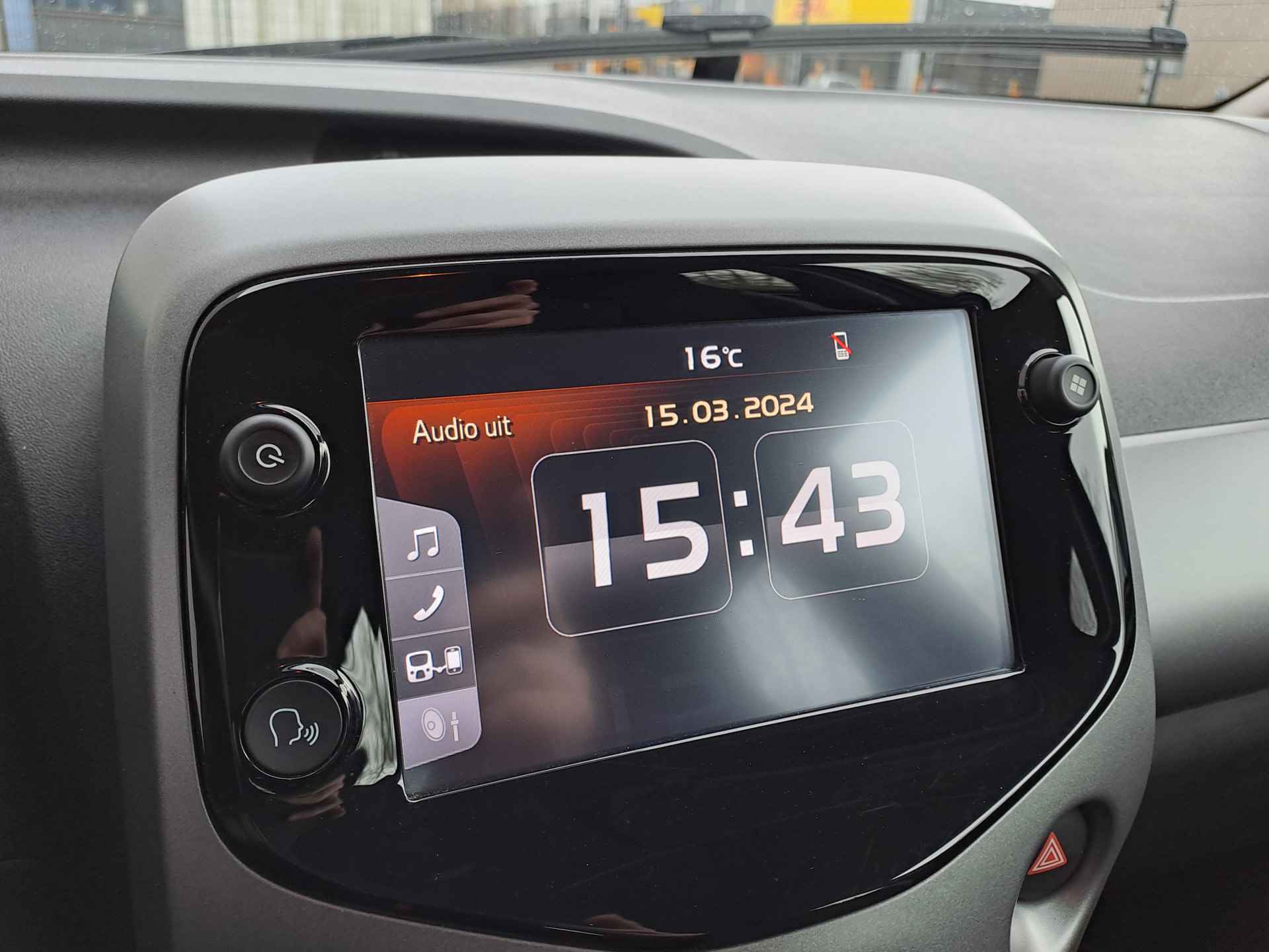 Toyota Aygo 1.0 VVT-i x-play Camera | Airco | Apple Carplay/Android Auto - 18/26