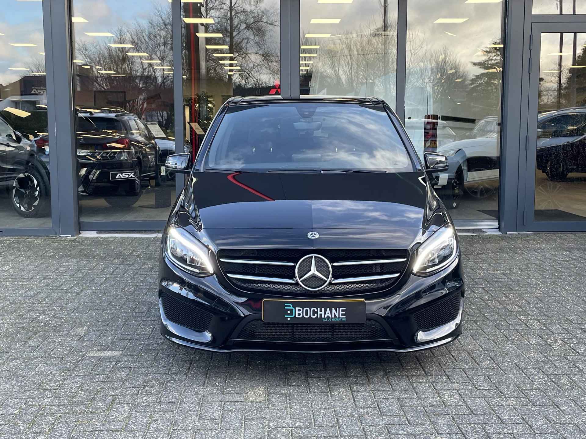 Mercedes-Benz B-klasse 180 Business Solution AMG | Navigatie | Panoramadak | Stoelverwarming | - 3/30